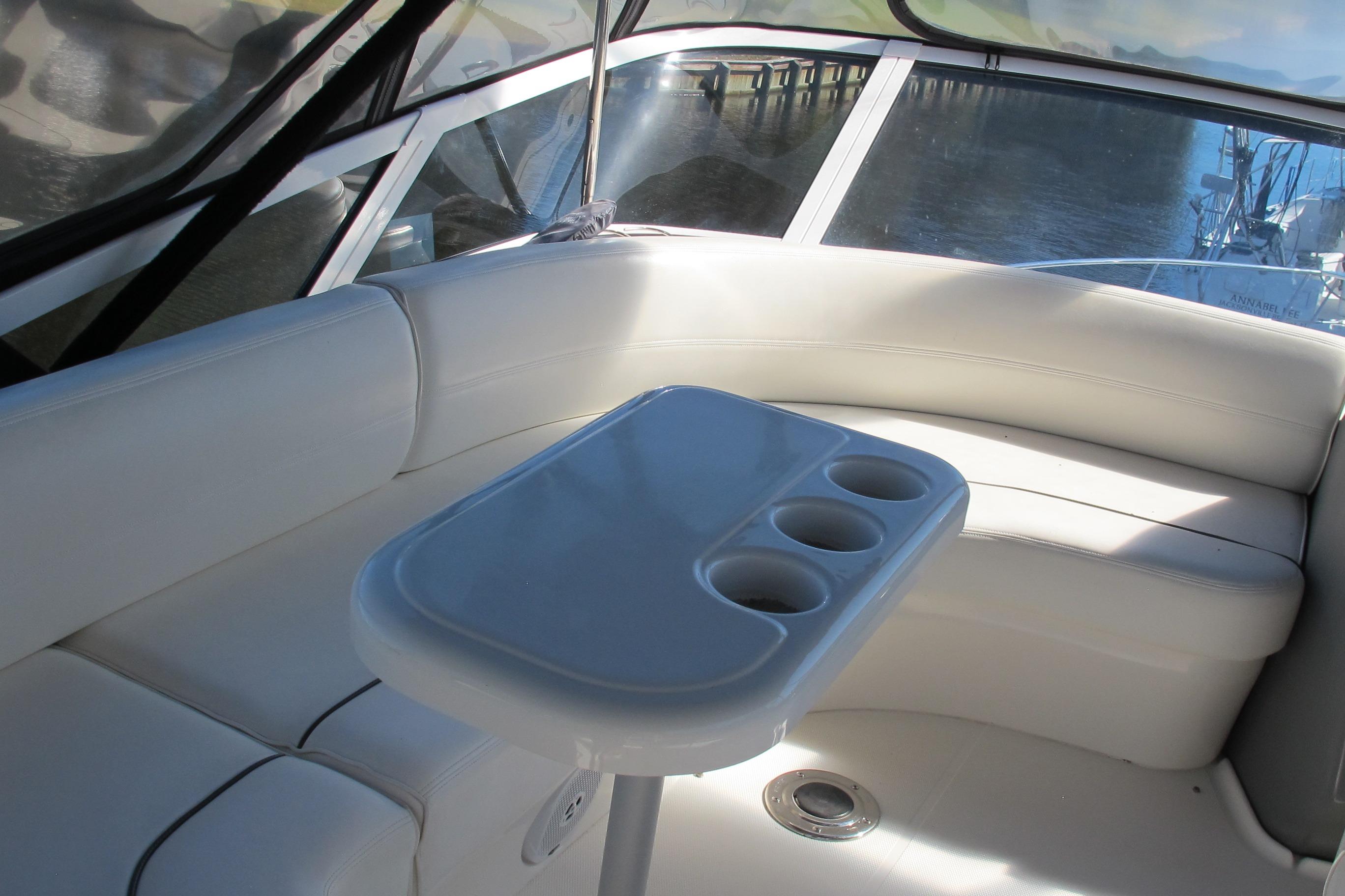 2006 Cruisers Yachts 385 Motoryacht Motor Yachts