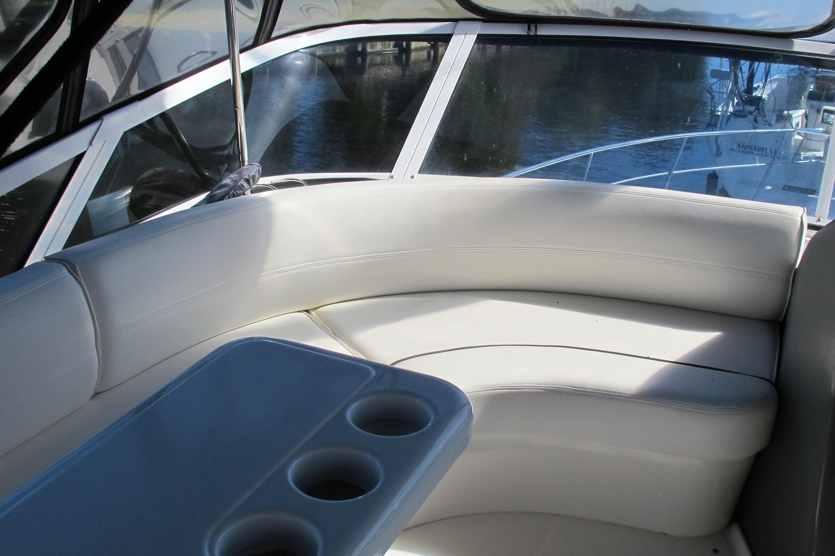 2006 Cruisers Yachts 385 Motoryacht Motor Yachts