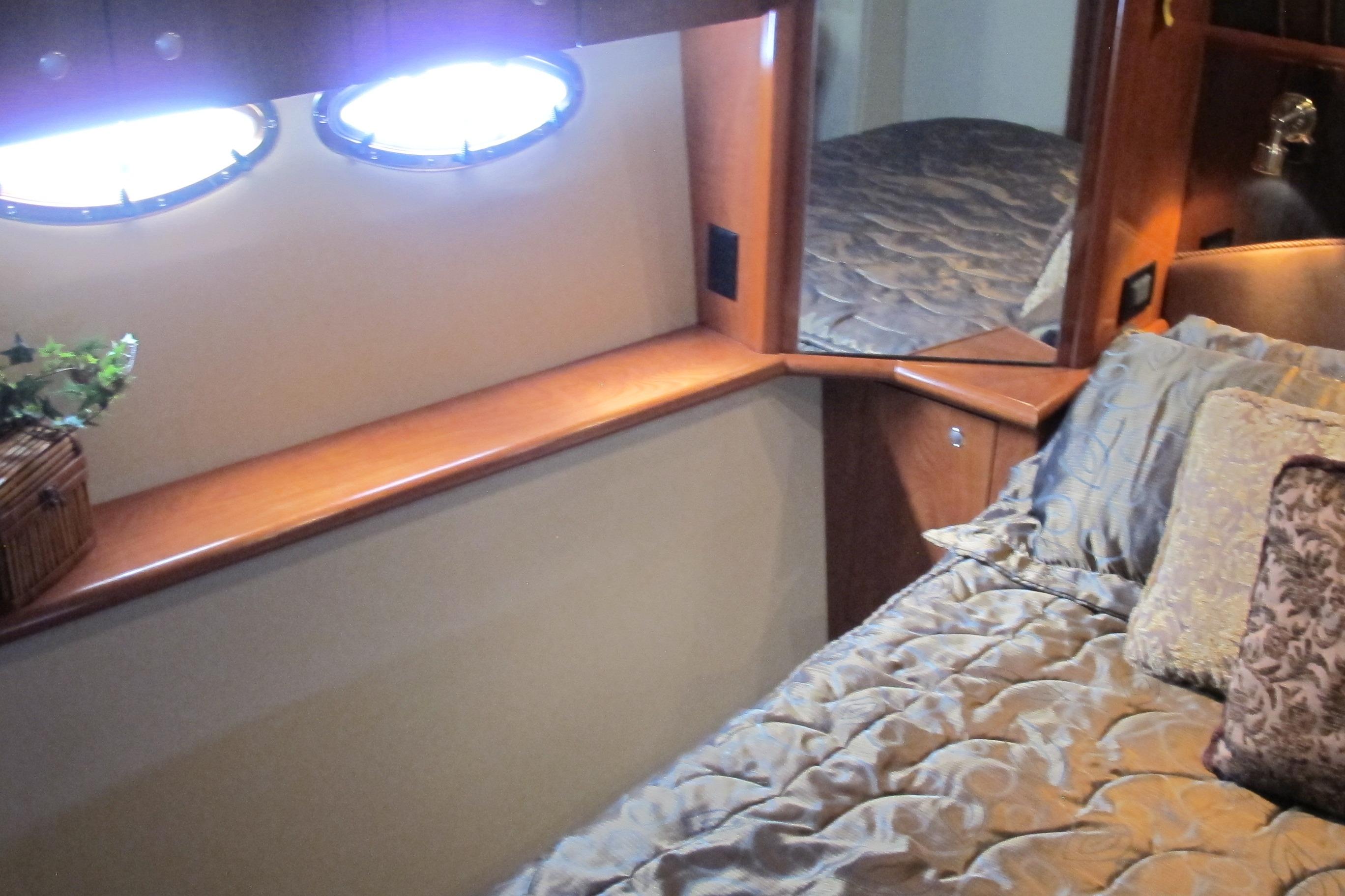 2006 Cruisers Yachts 385 Motoryacht Motor Yachts