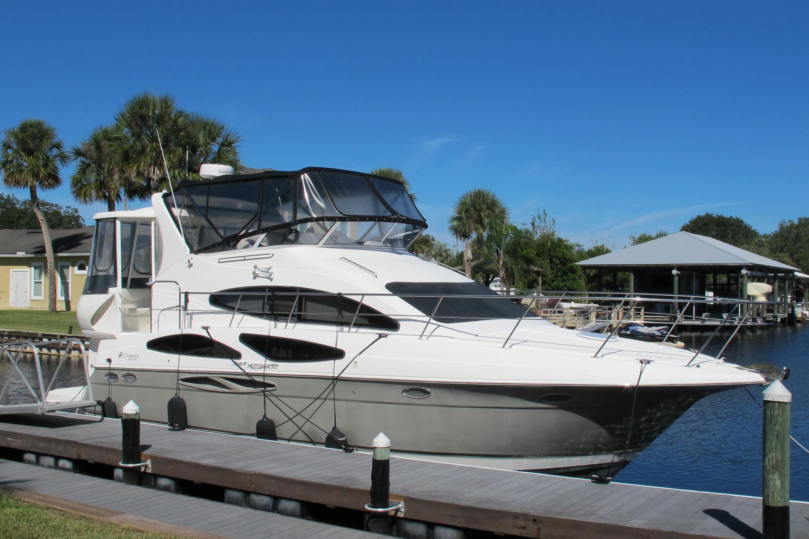 2006 Cruisers Yachts 385 Motoryacht Motor Yachts