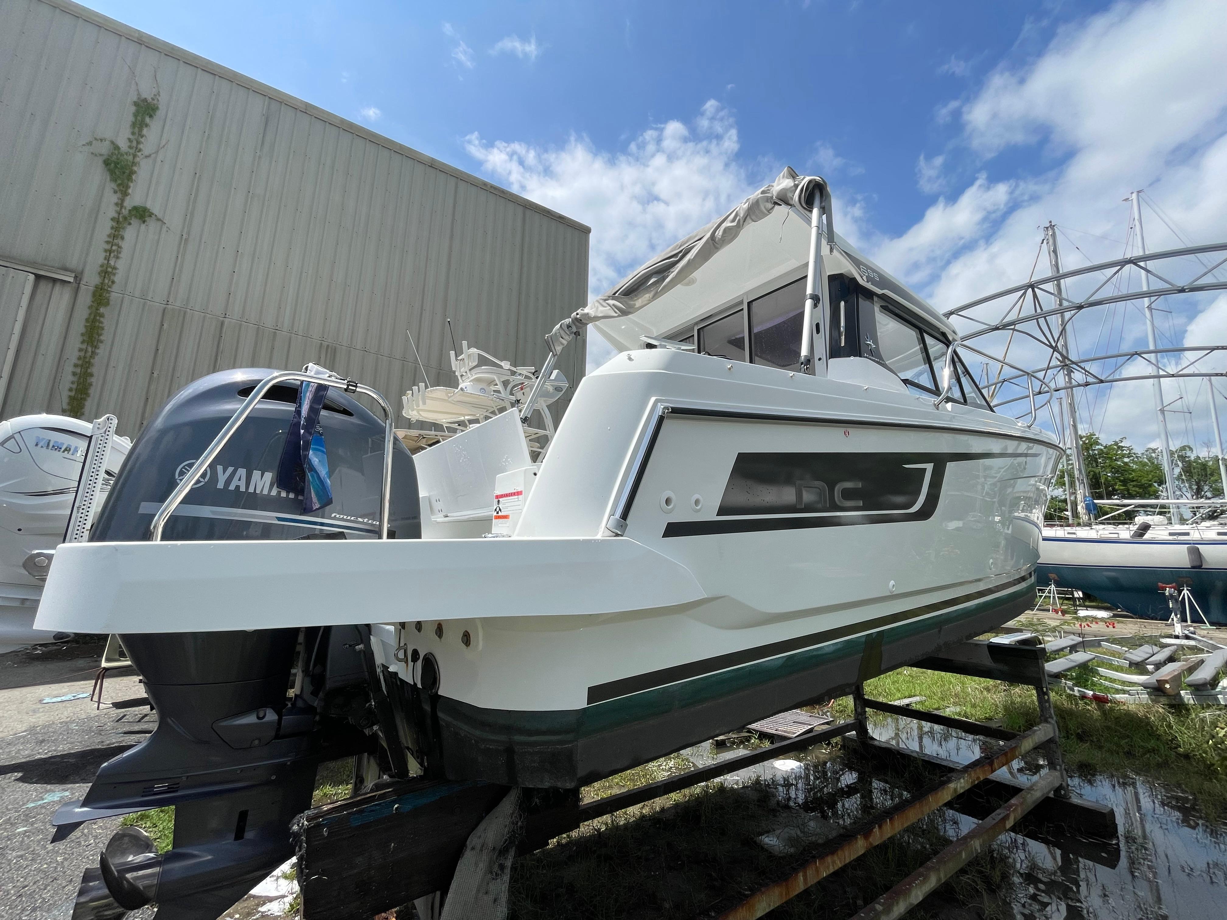 2022 Jeanneau NC 695 Series 2 Boat