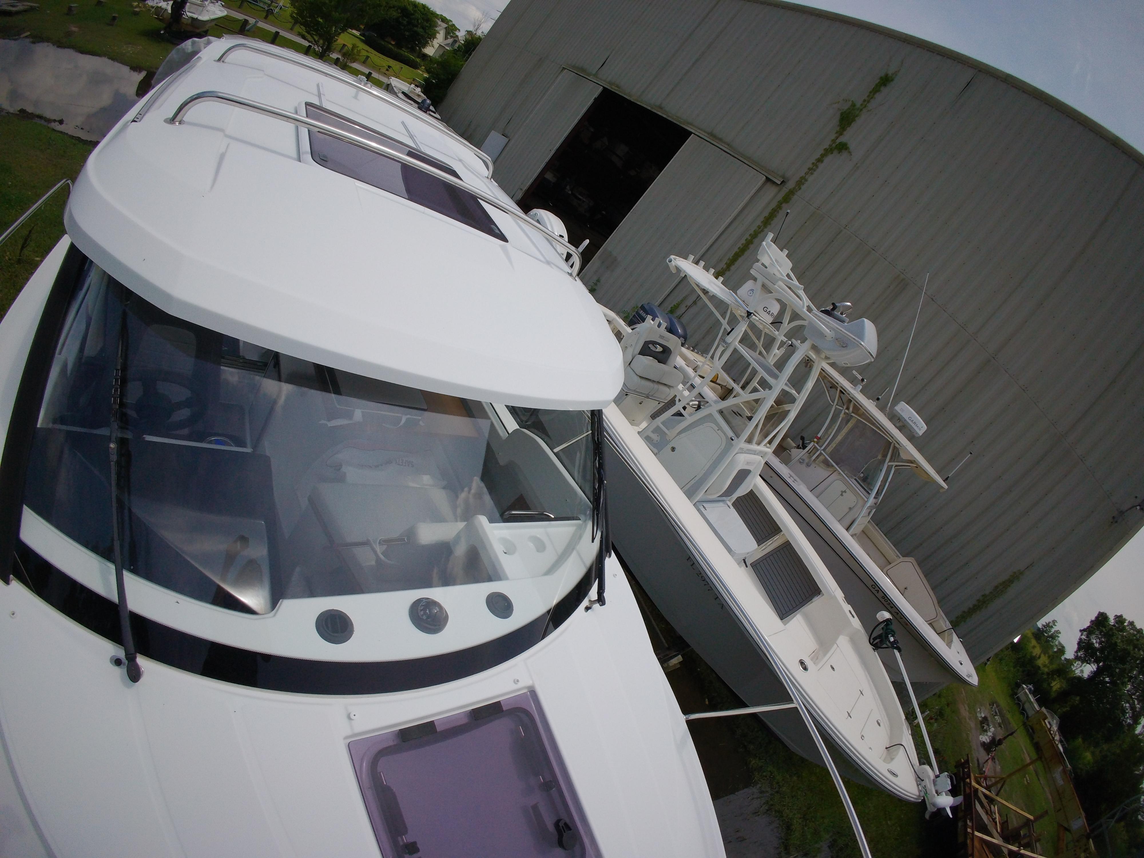 2022 Jeanneau NC 695 Series 2 Boat