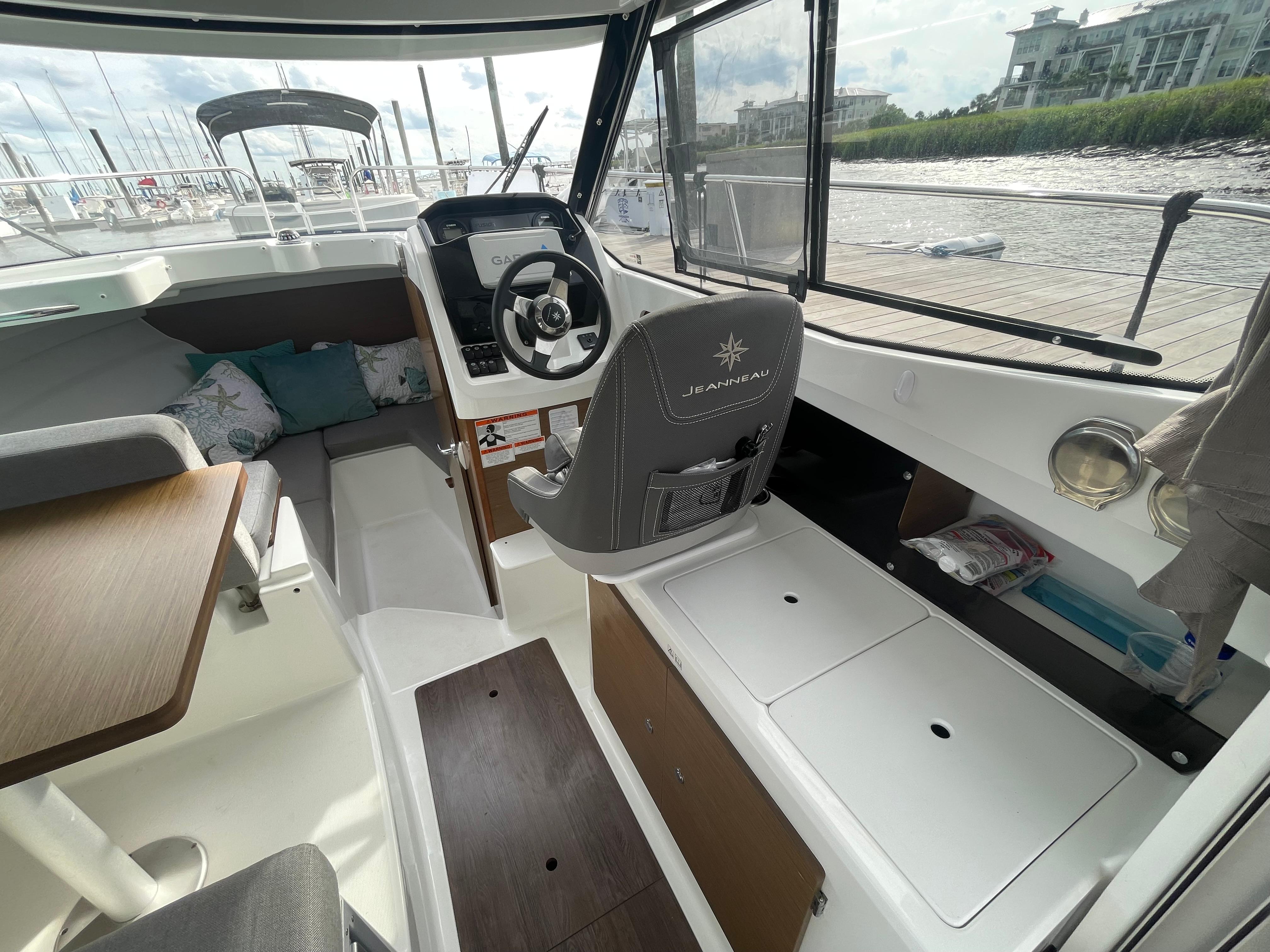 2019 Jeanneau Nc 695 Cruisers