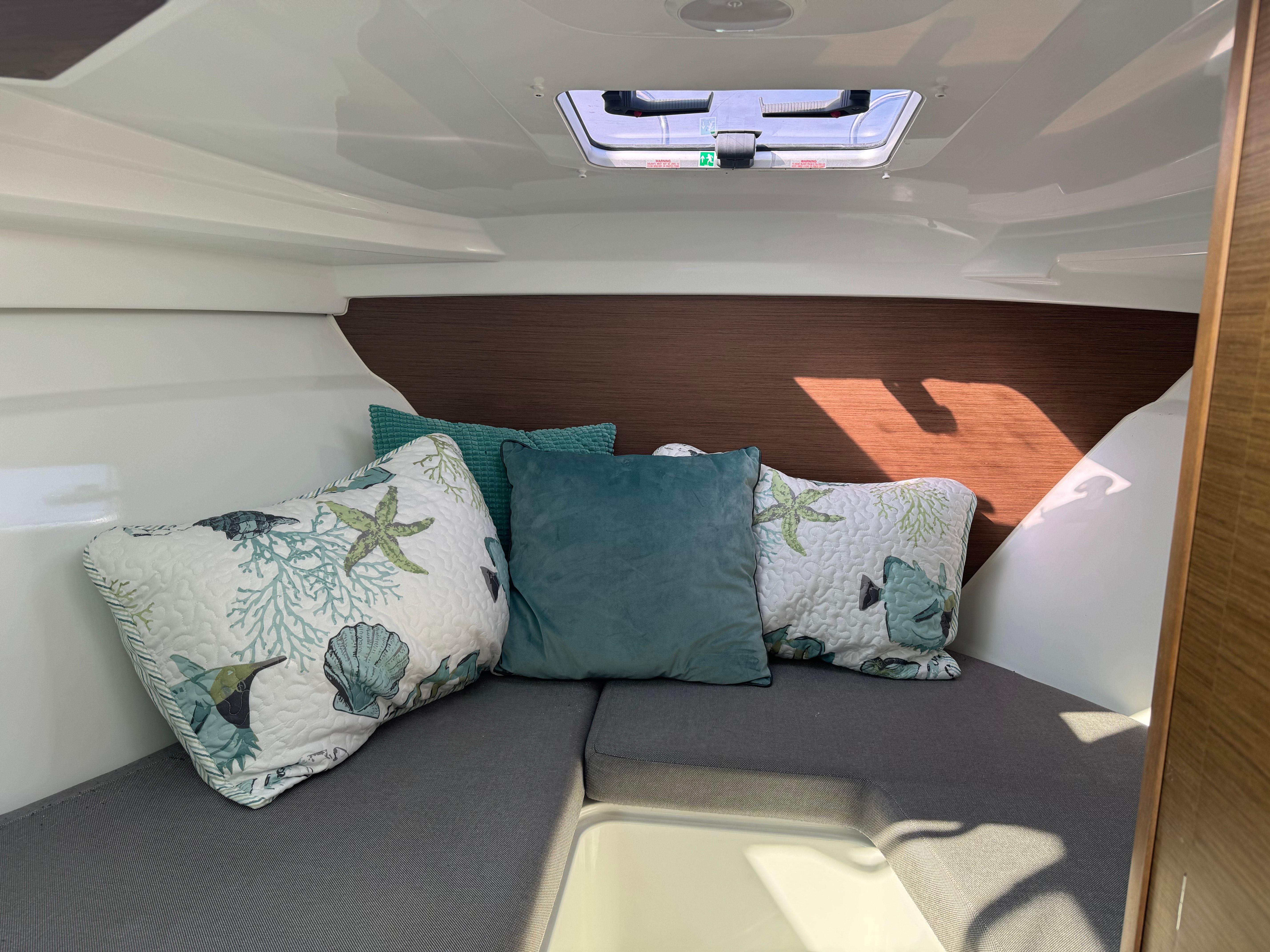 2019 Jeanneau Nc 695 Cruisers