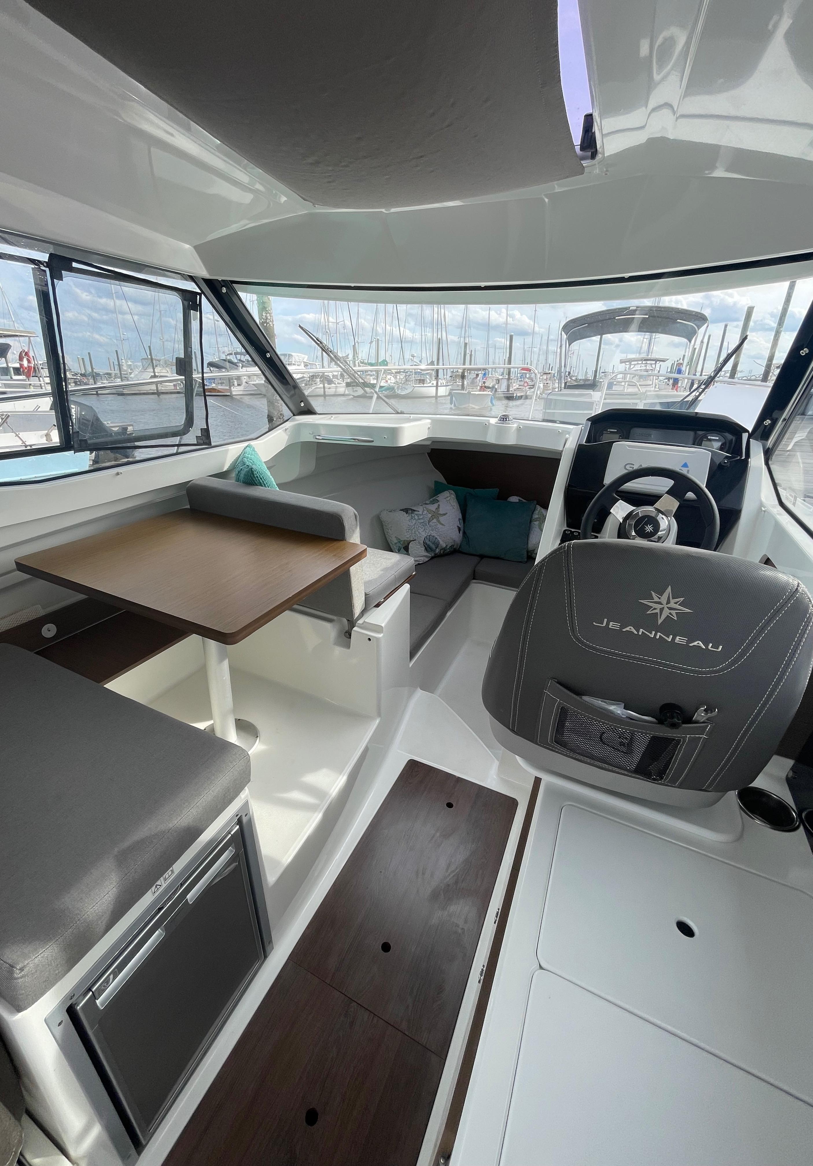 2019 Jeanneau Nc 695 Cruisers