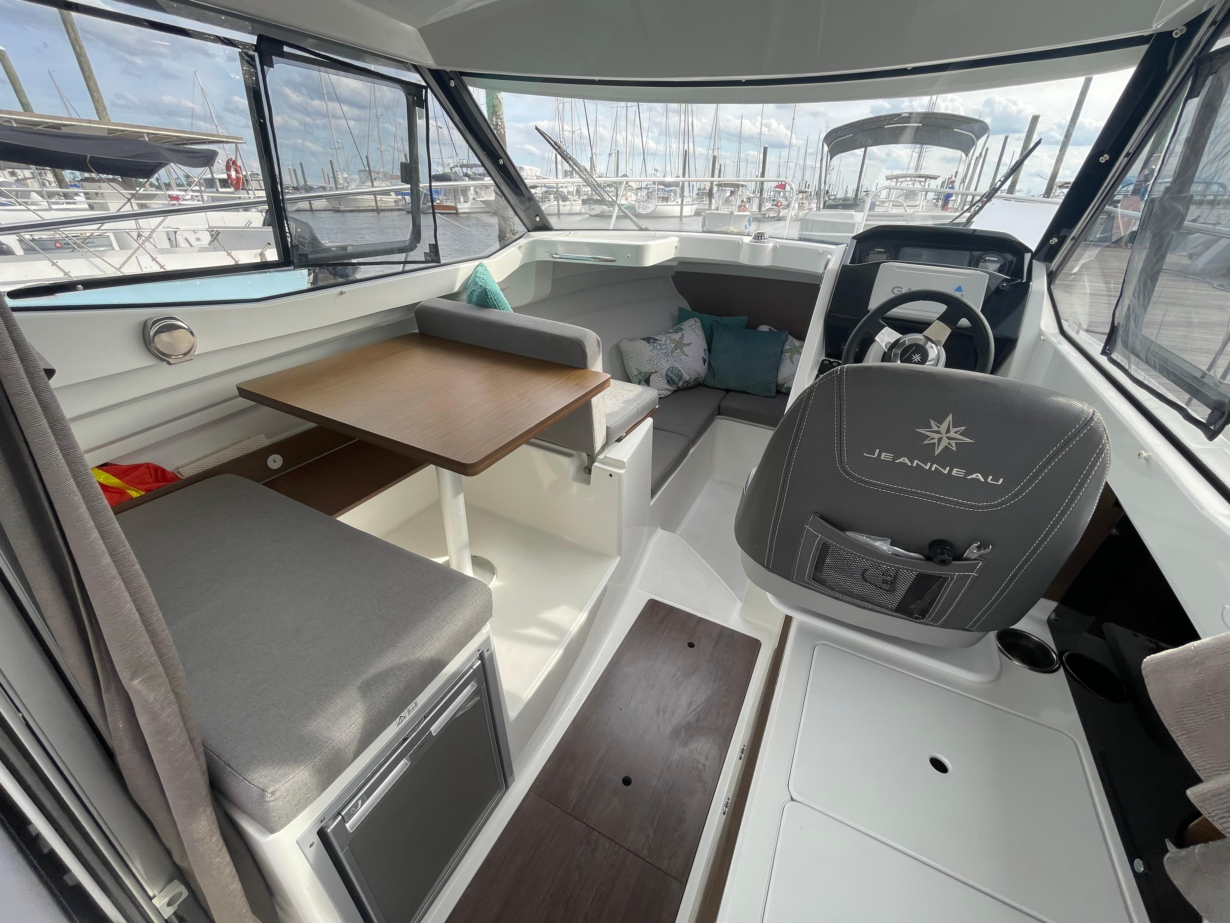 2019 Jeanneau Nc 695 Cruisers