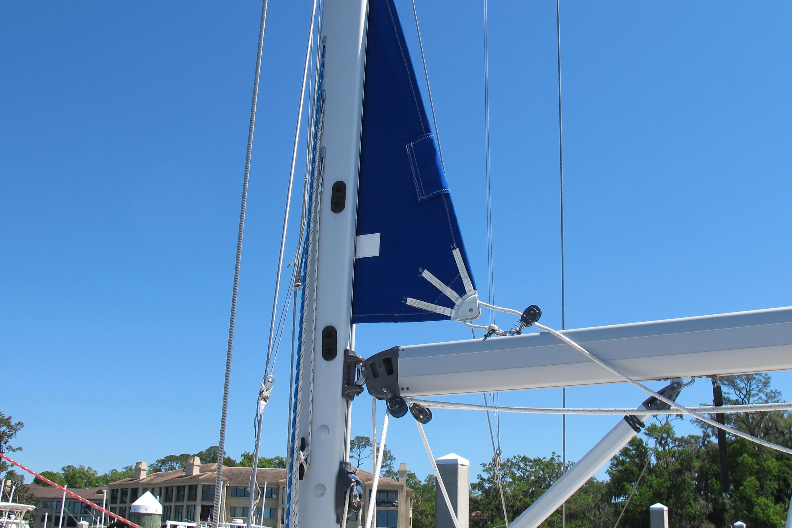 2013 Jeanneau Sun Odyssey 379 Cruisers