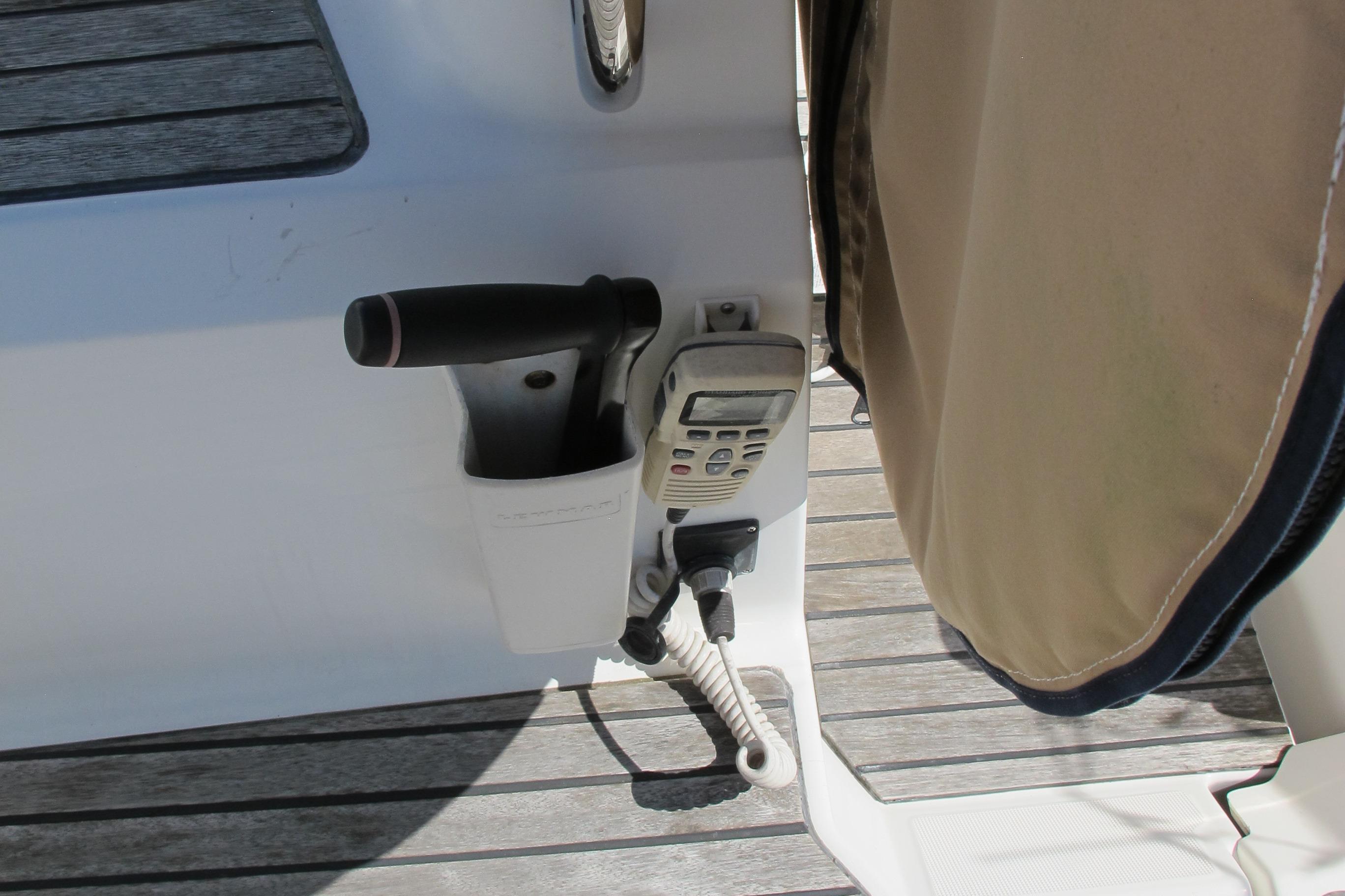 2013 Jeanneau Sun Odyssey 379 Cruisers