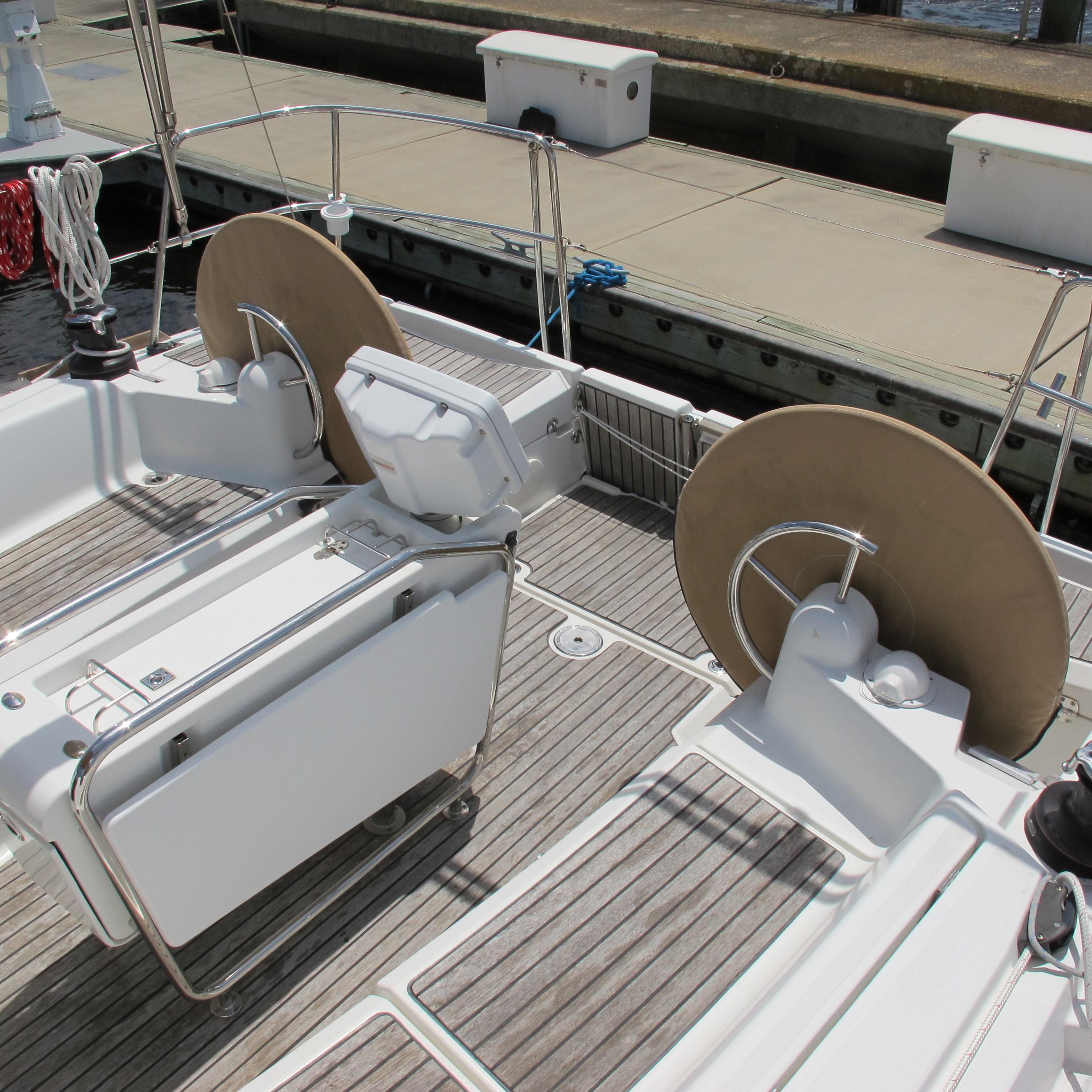 2013 Jeanneau Sun Odyssey 379 Cruisers