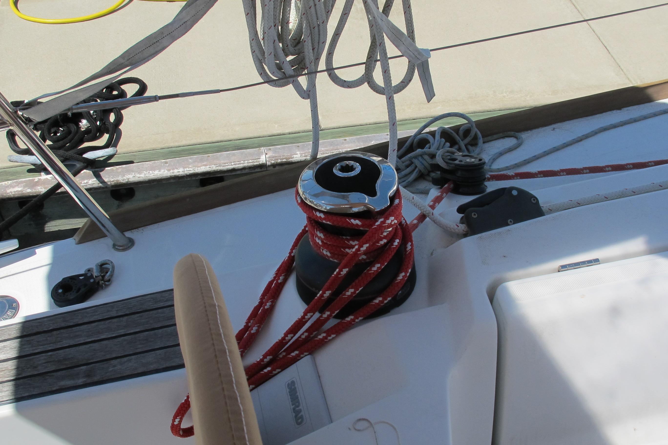 2013 Jeanneau Sun Odyssey 379 Cruisers