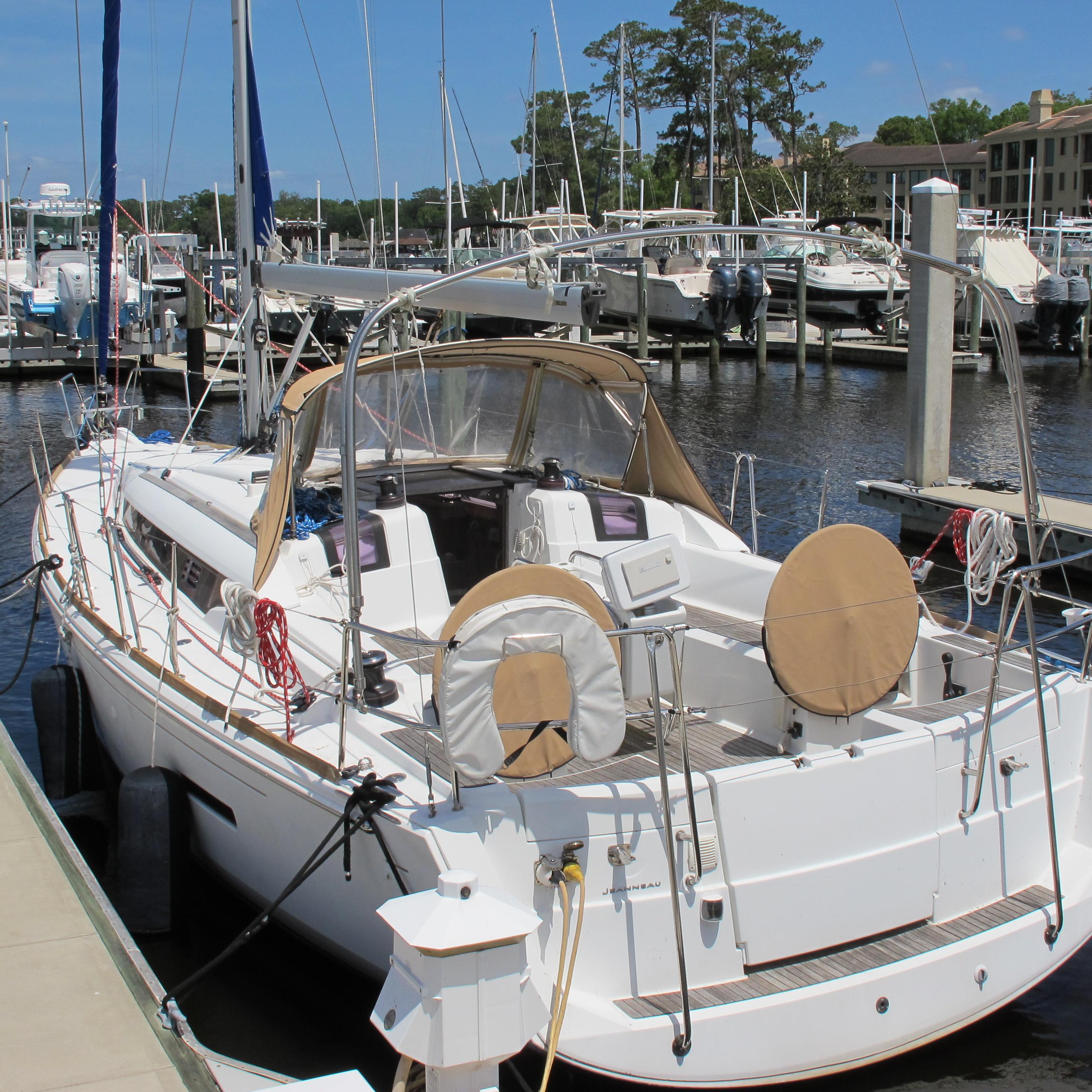 2013 Jeanneau Sun Odyssey 379 Cruisers