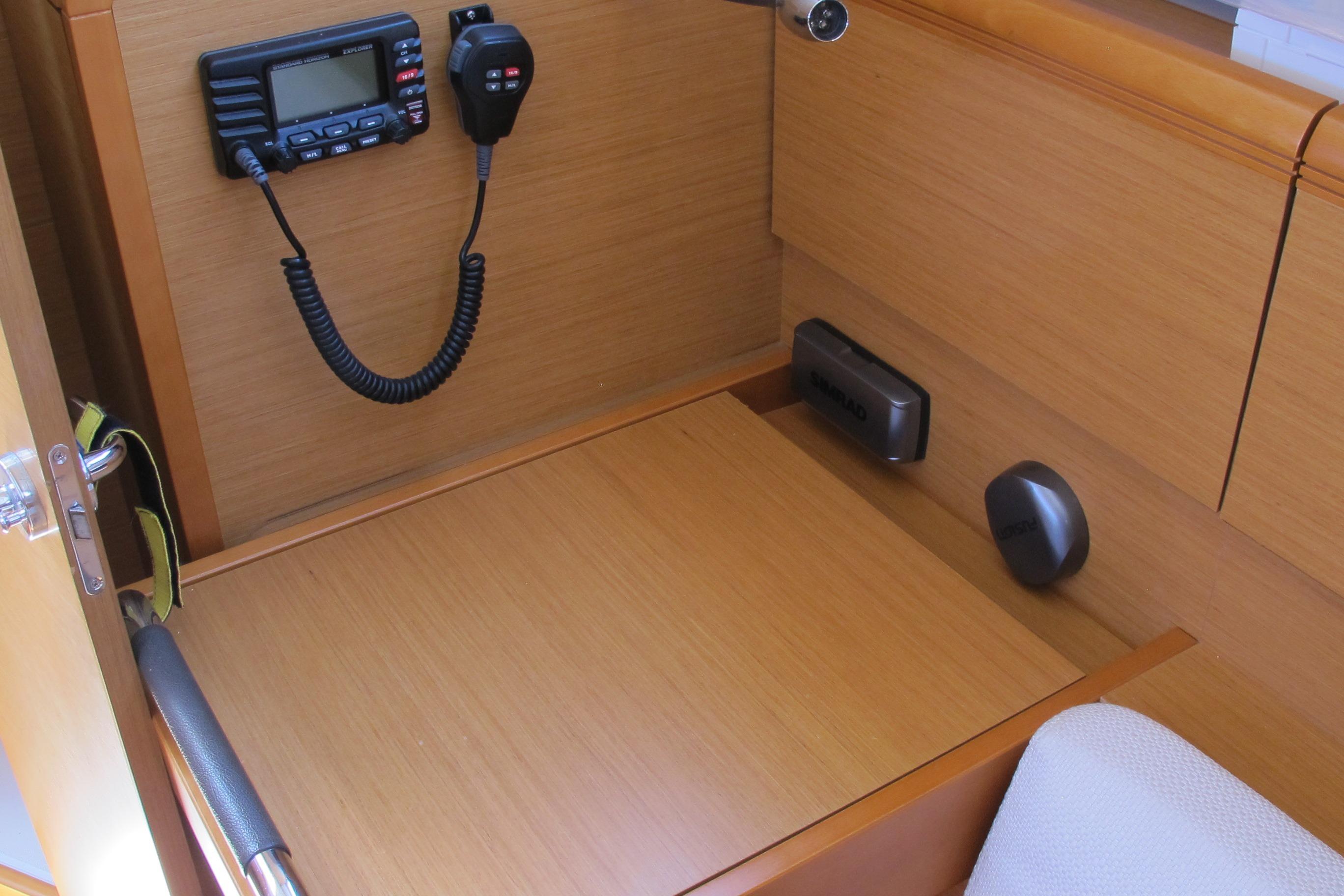 2013 Jeanneau Sun Odyssey 379 Cruisers