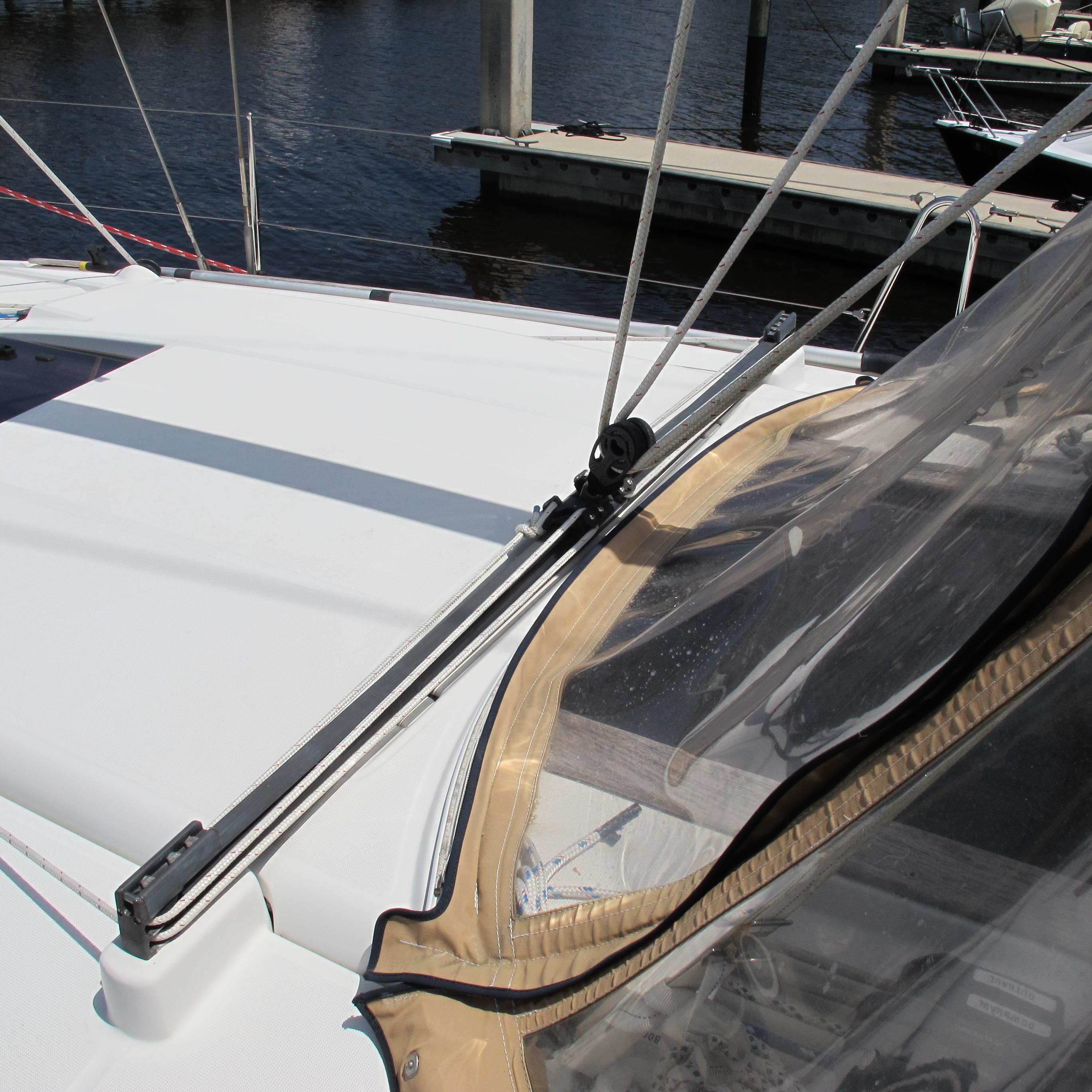 2013 Jeanneau Sun Odyssey 379 Cruisers