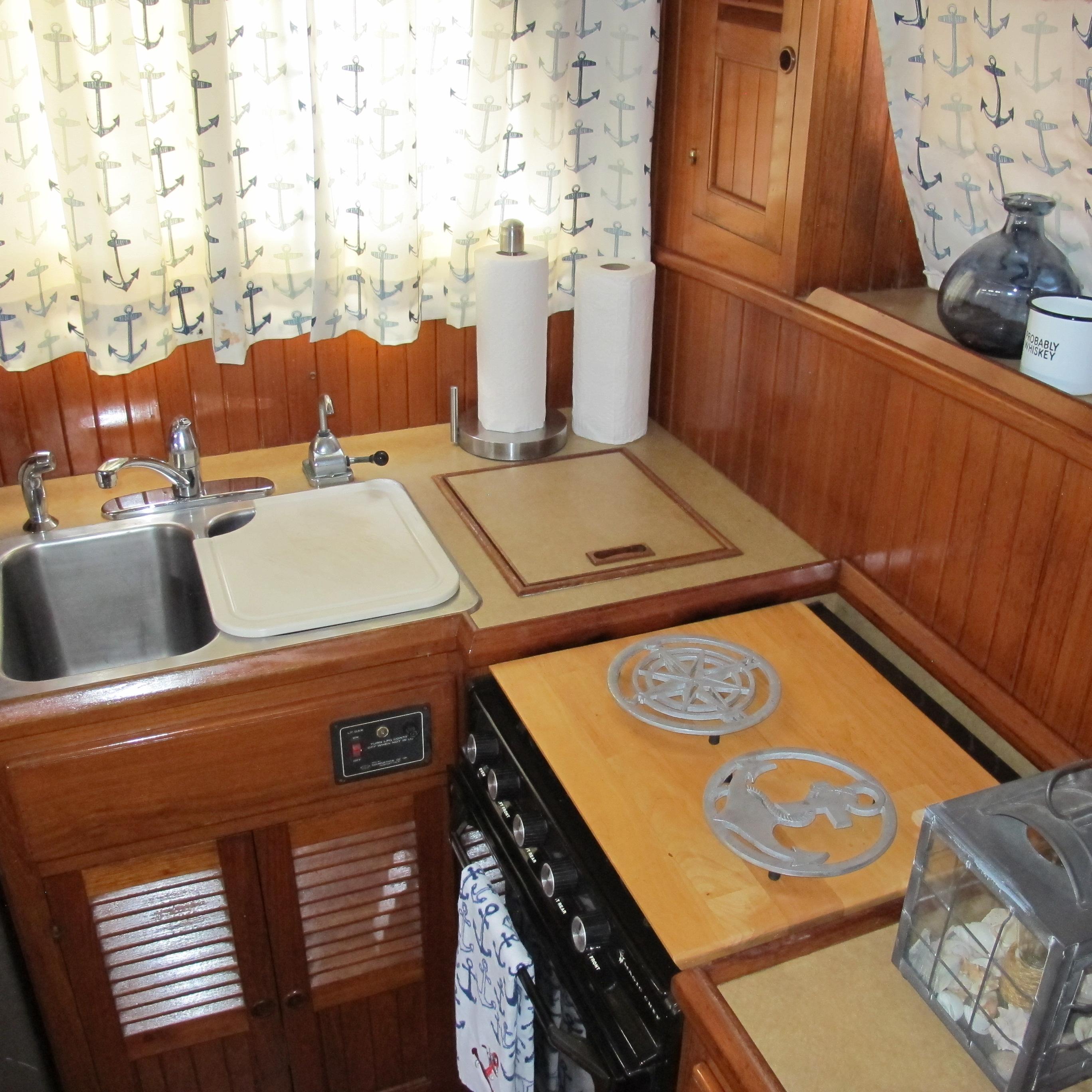 1984 Monk 36 Trawlers