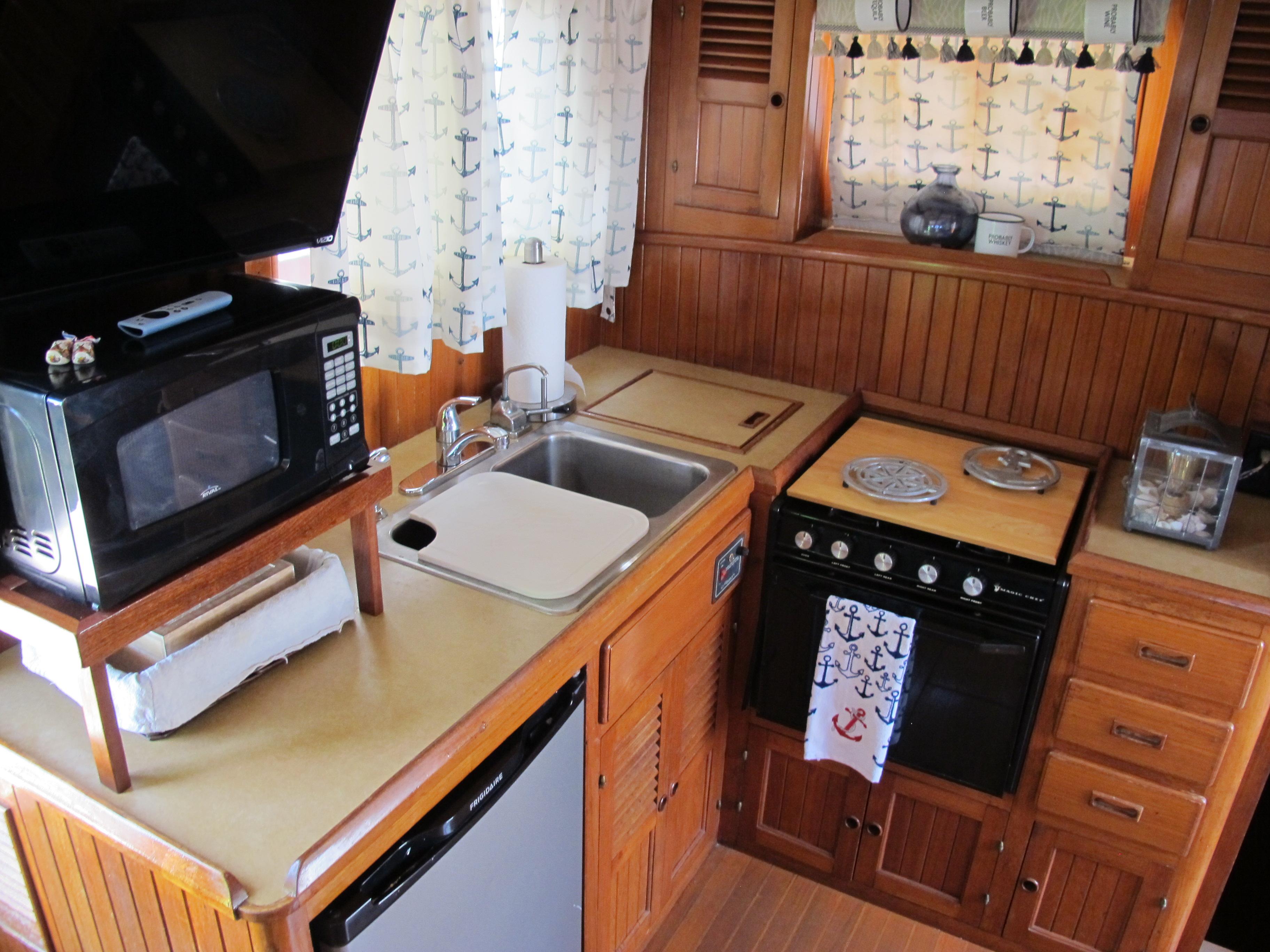 1984 Monk 36 Trawlers