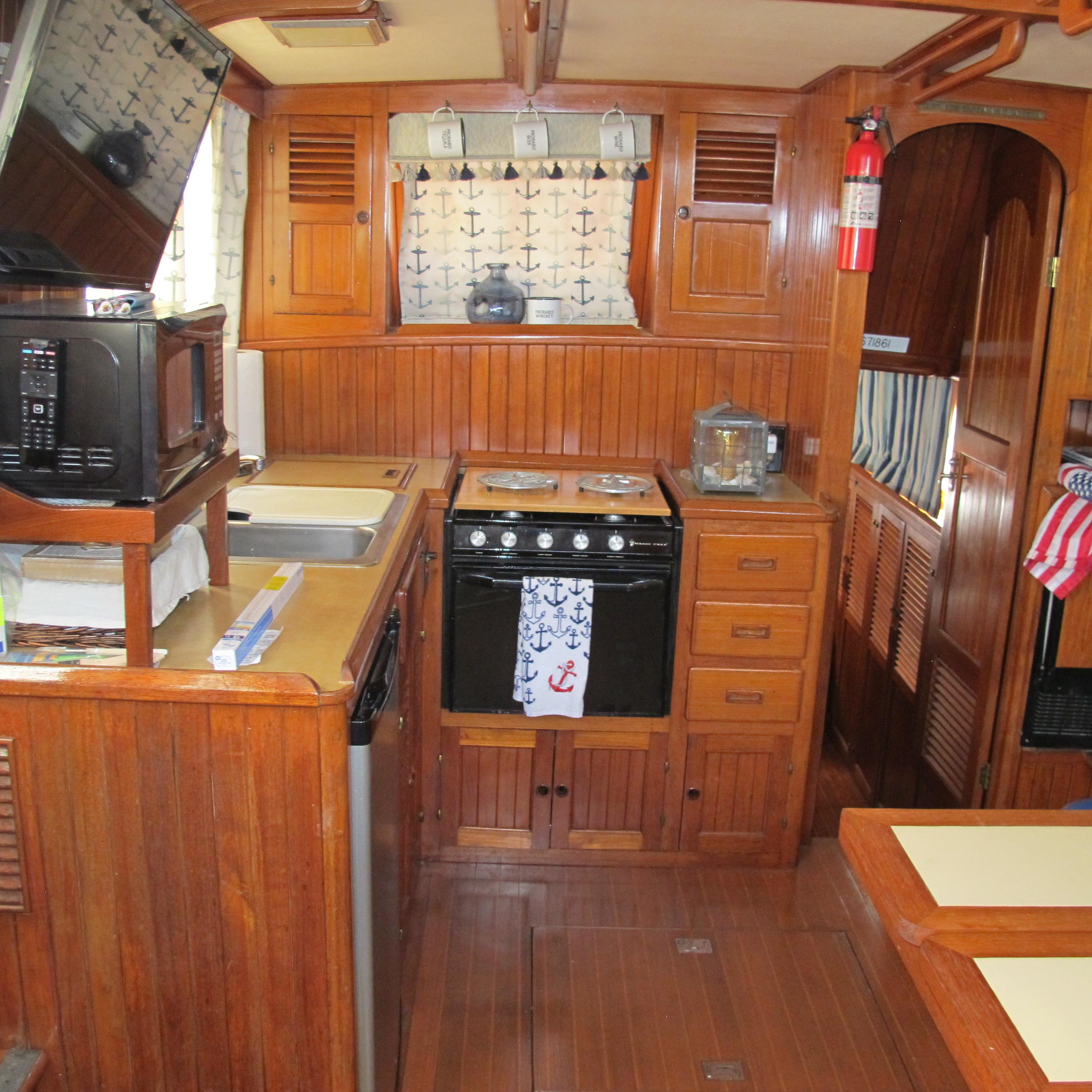 1984 Monk 36 Trawlers