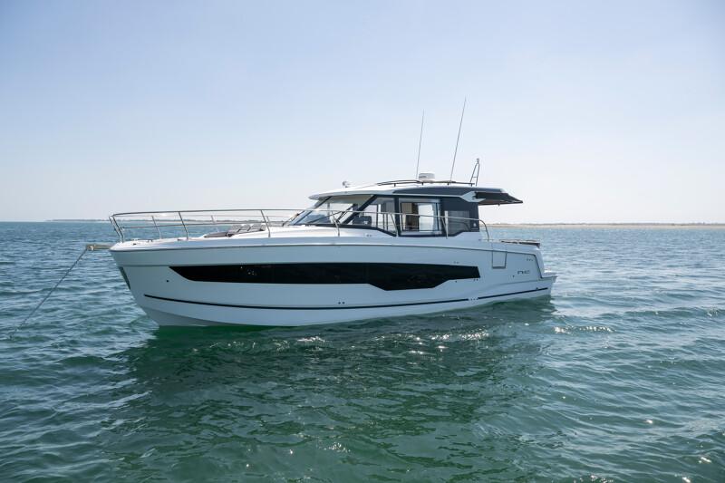2026 Jeanneau NC 1295 Coupe Boat