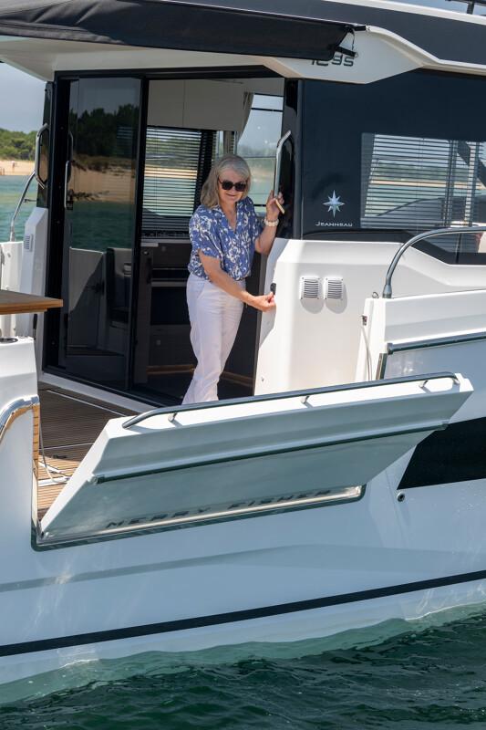 2026 Jeanneau NC 1295 Coupe Boat