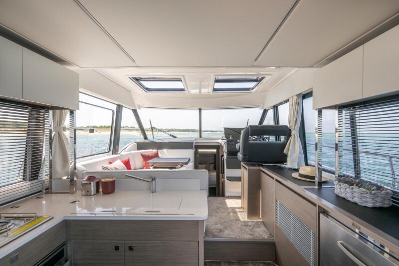 2026 Jeanneau NC 1295 Coupe Boat