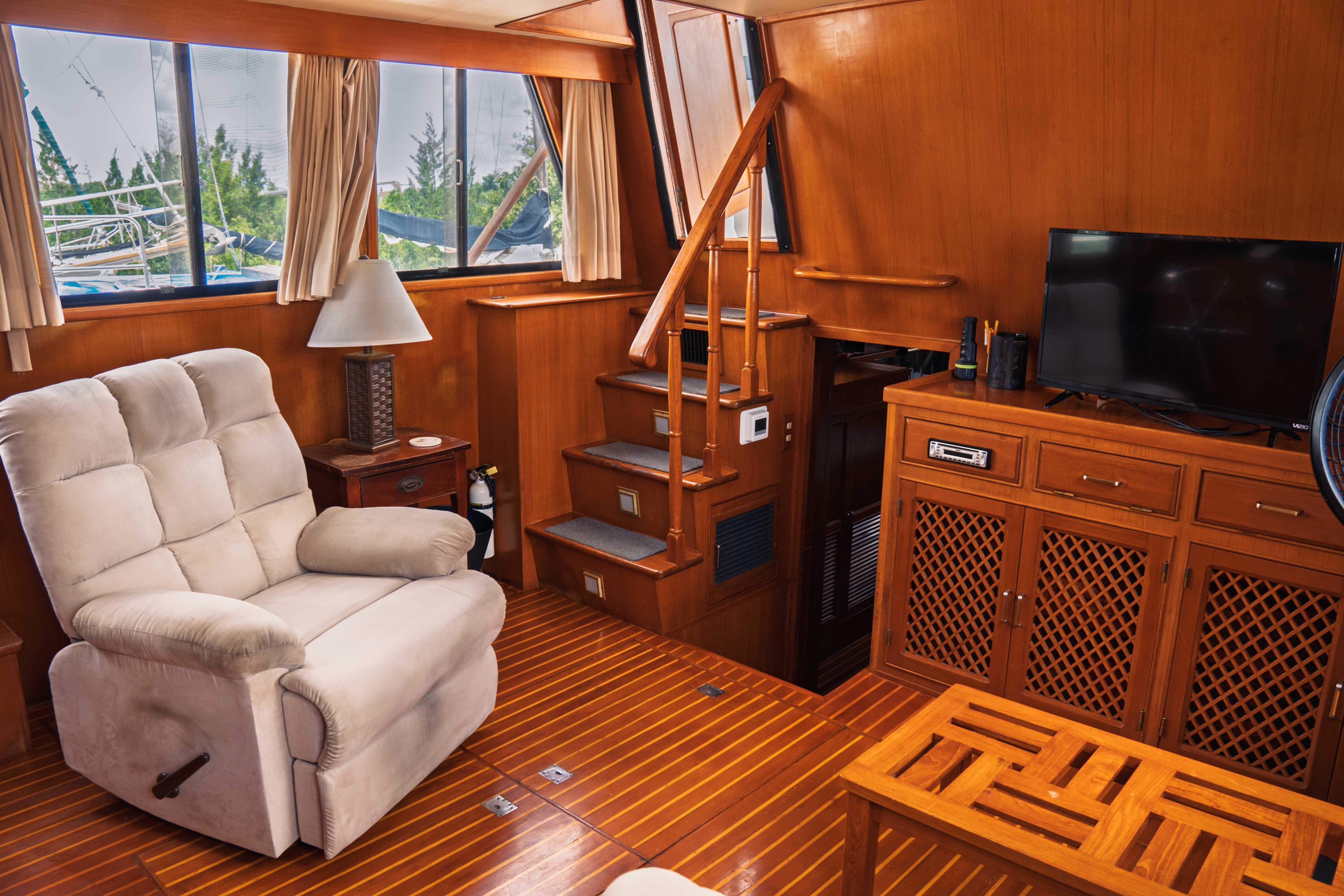 1989 Custom King Yachts 46 Cruisers