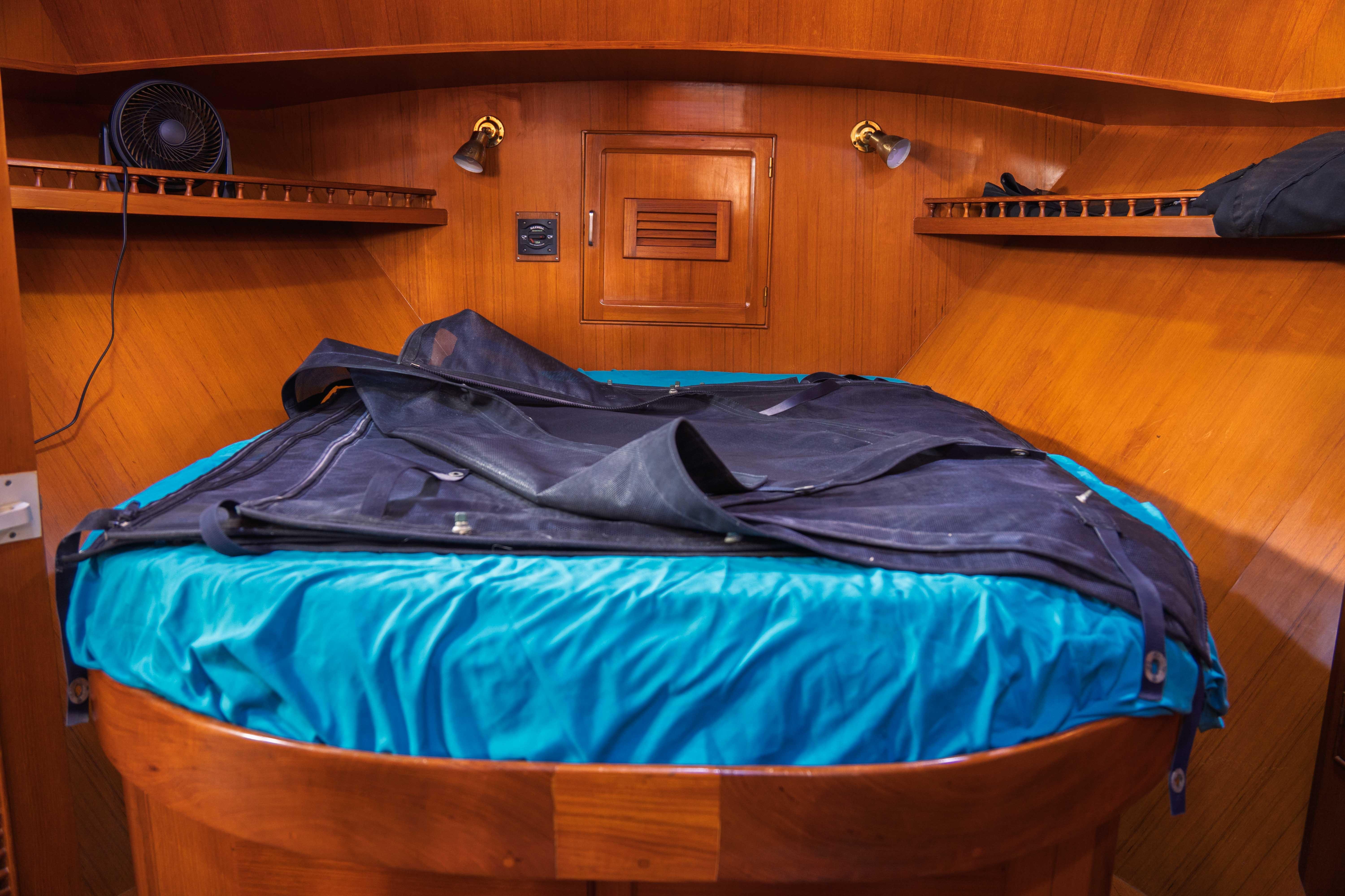 1989 Custom King Yachts 46 Cruisers