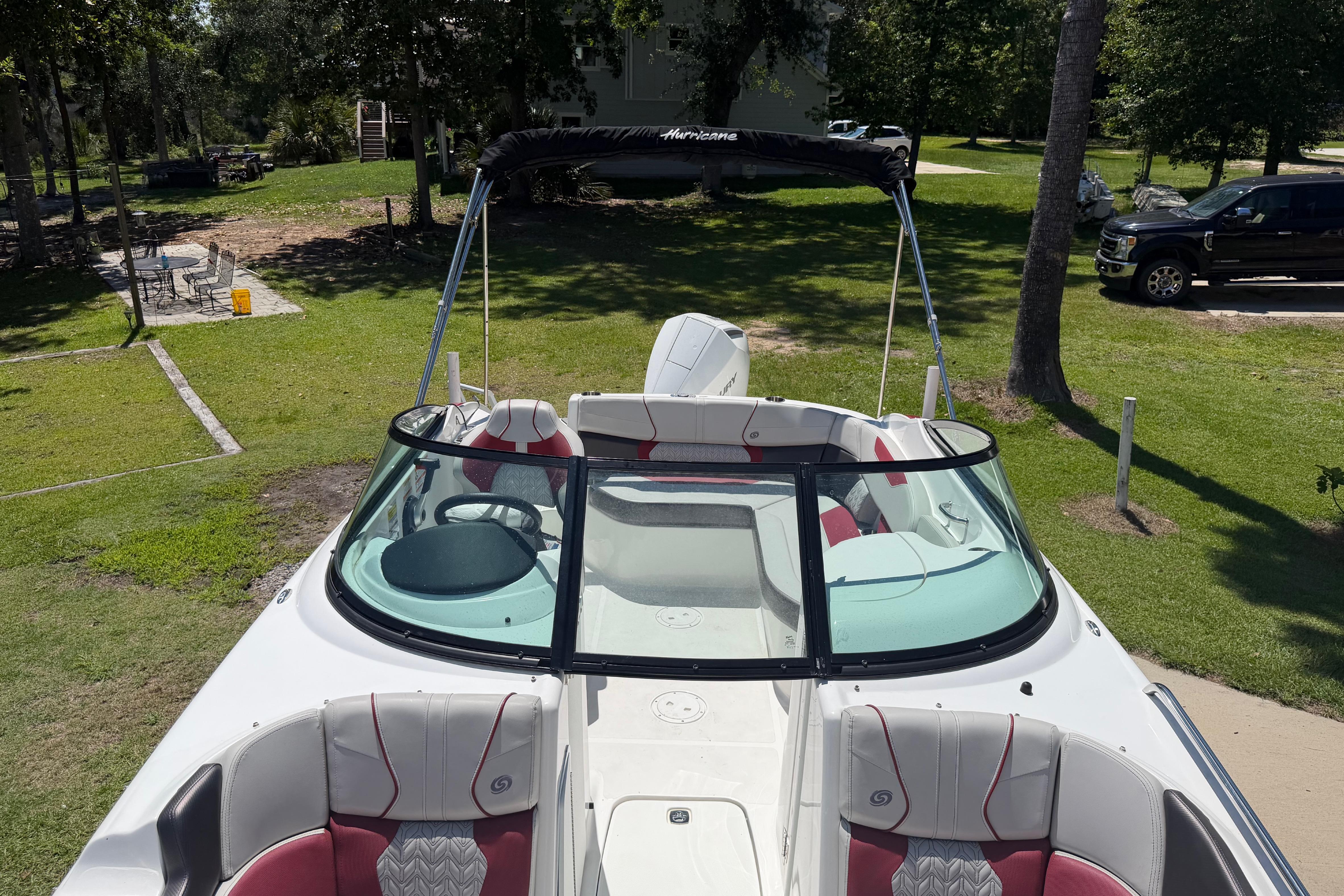 2024 Hurricane Sundeck 2200 Dc Ob Deck Boats