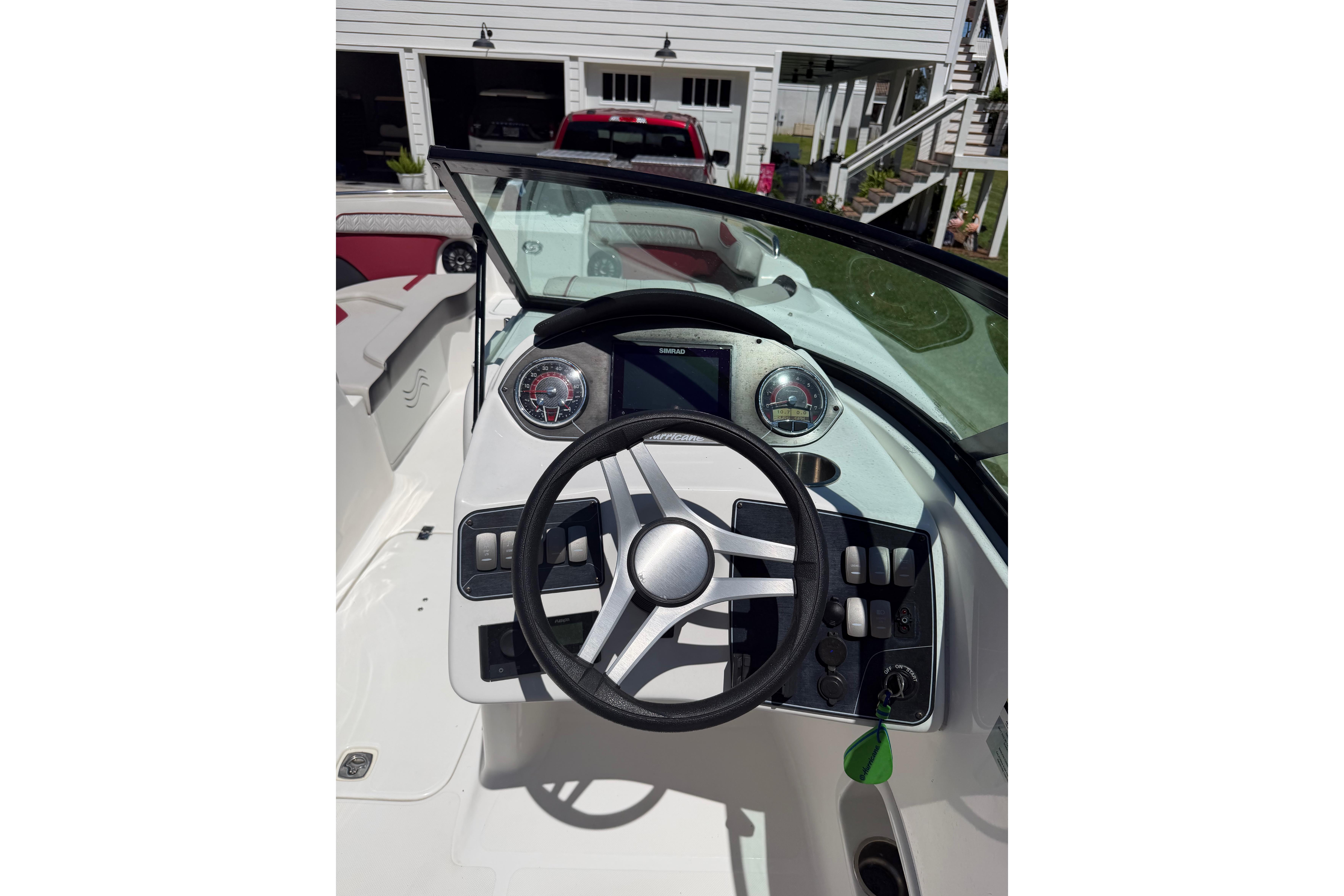 2024 Hurricane Sundeck 2200 Dc Ob Deck Boats
