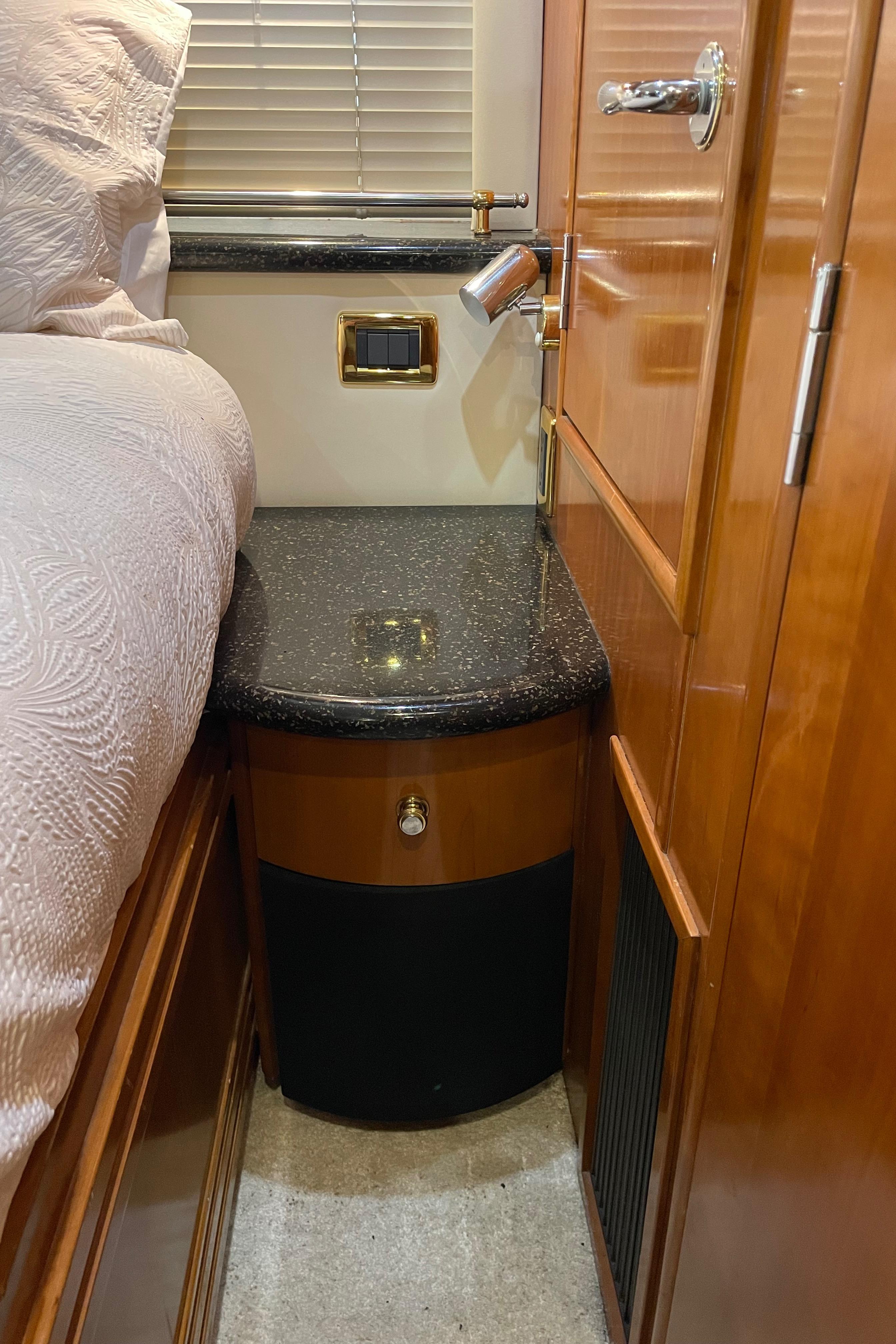2001 Carver 506 Motor Yacht Motor Yachts