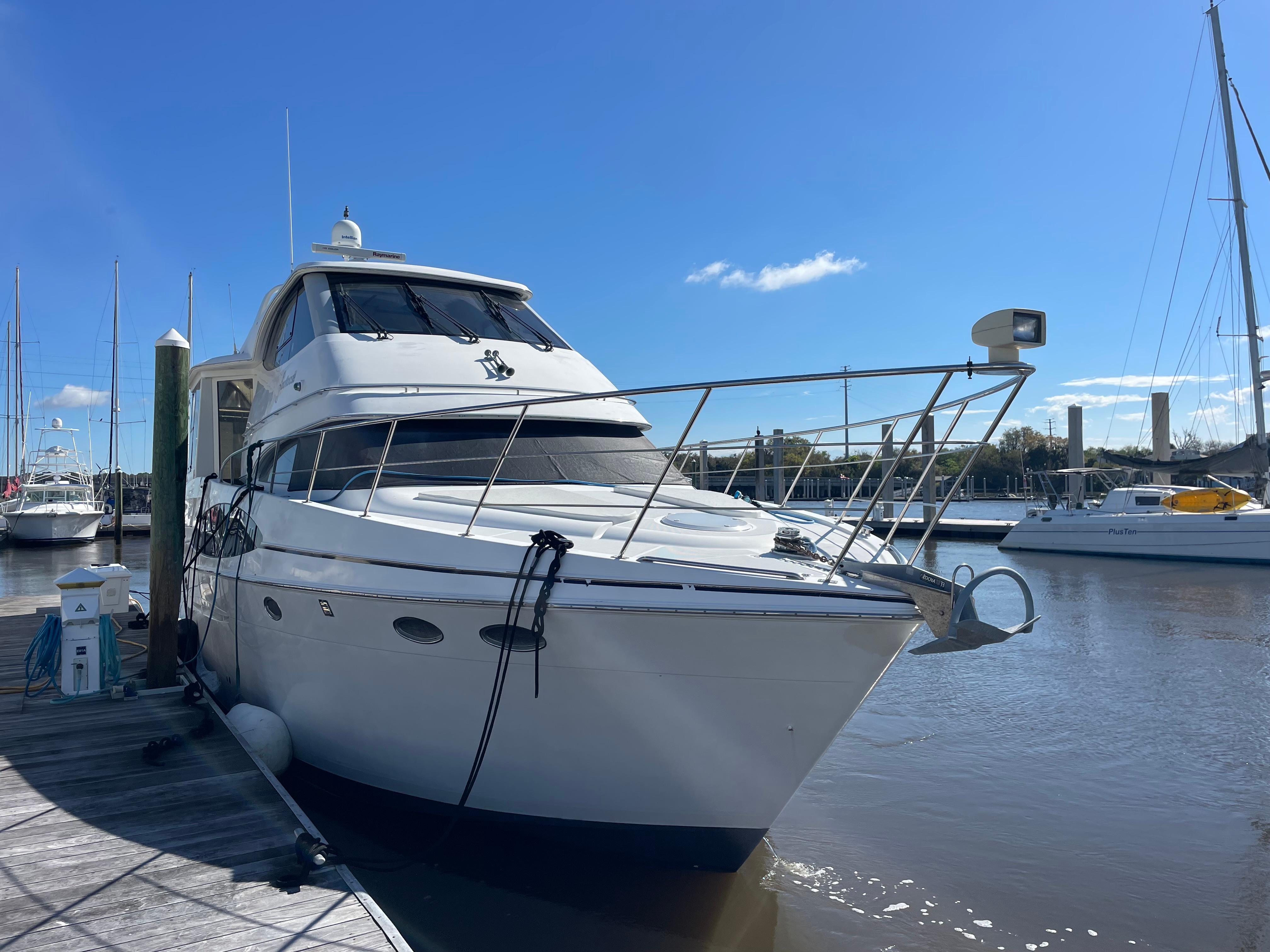 2001 Carver 506 Motor Yacht Motor Yachts