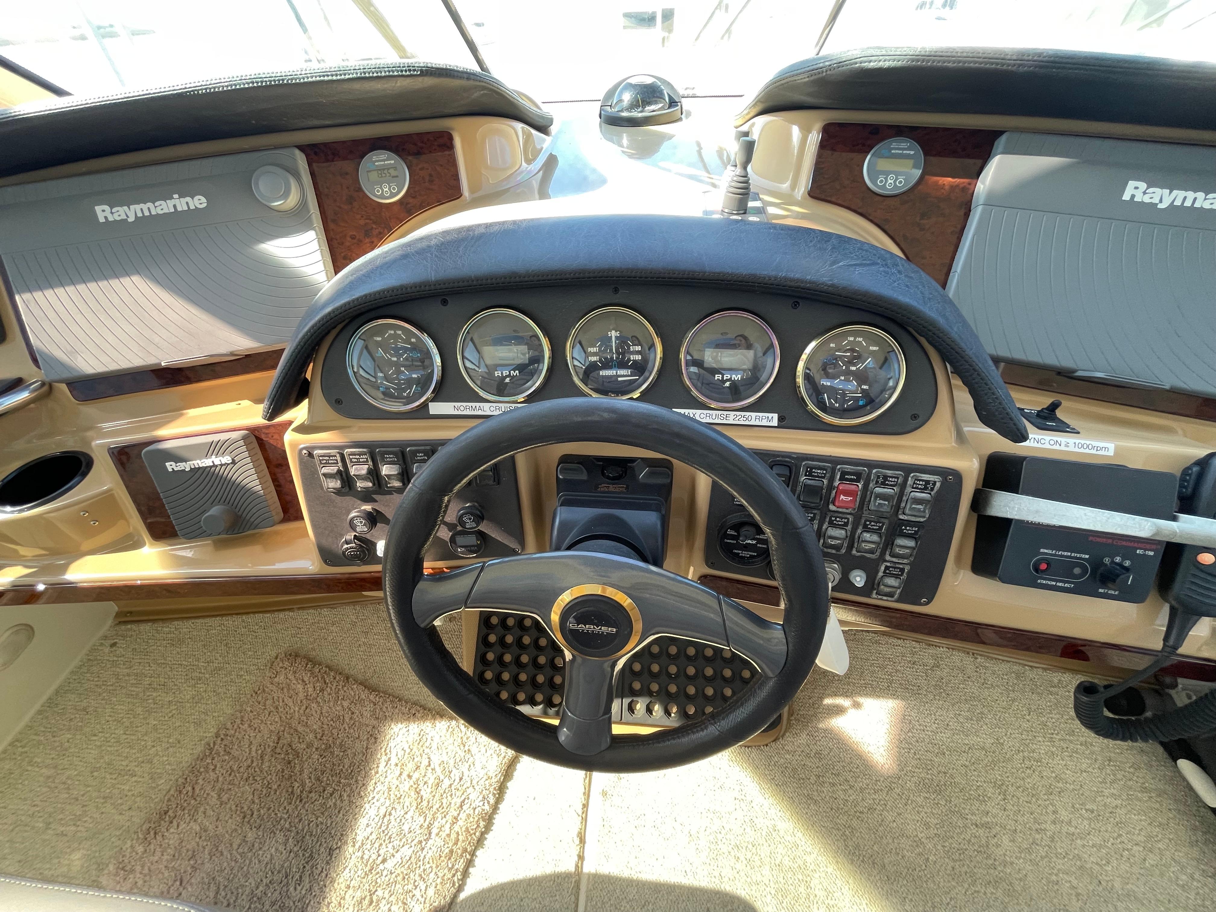 2001 Carver 506 Motor Yacht Motor Yachts