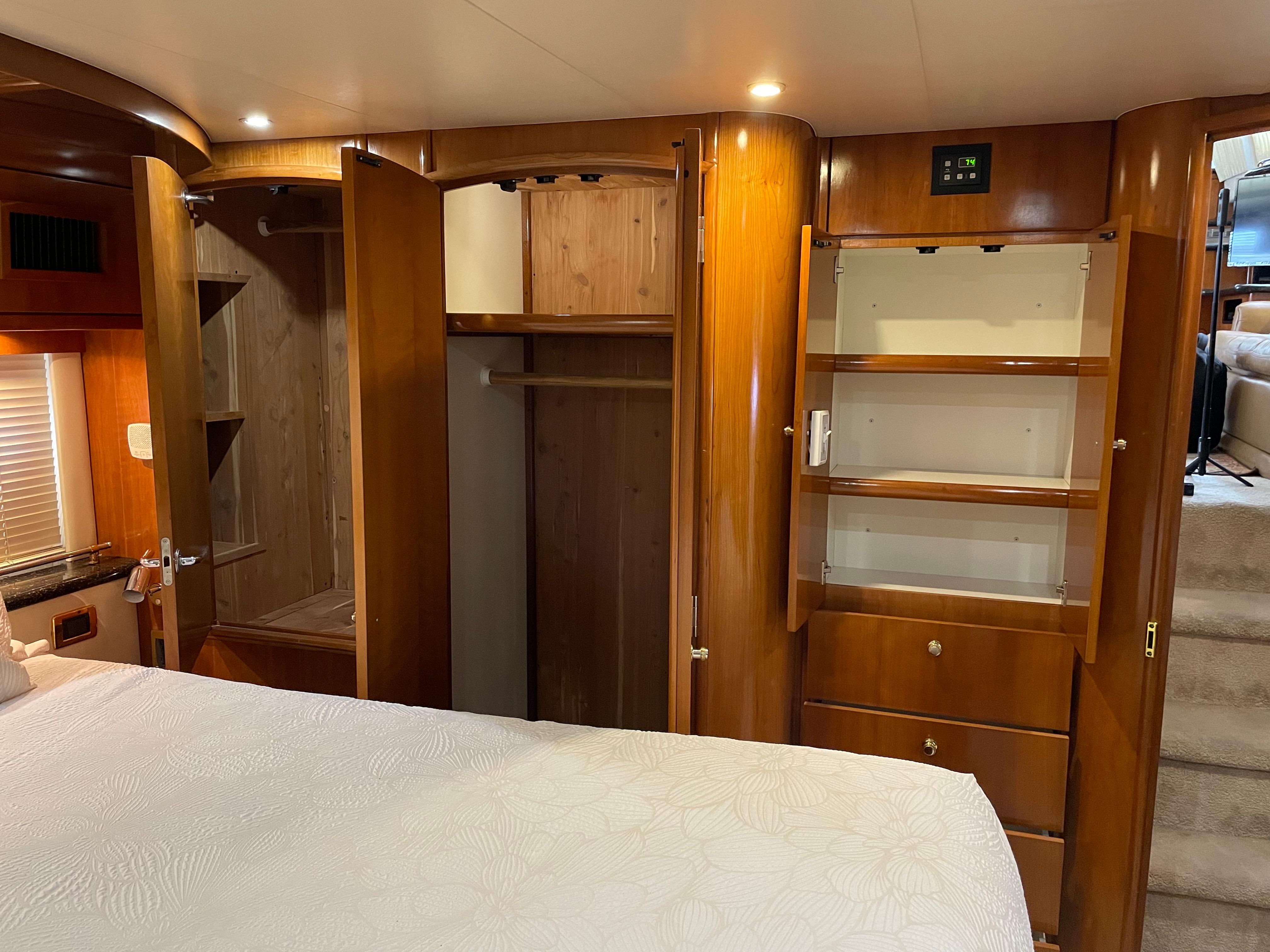 2001 Carver 506 Motor Yacht Motor Yachts