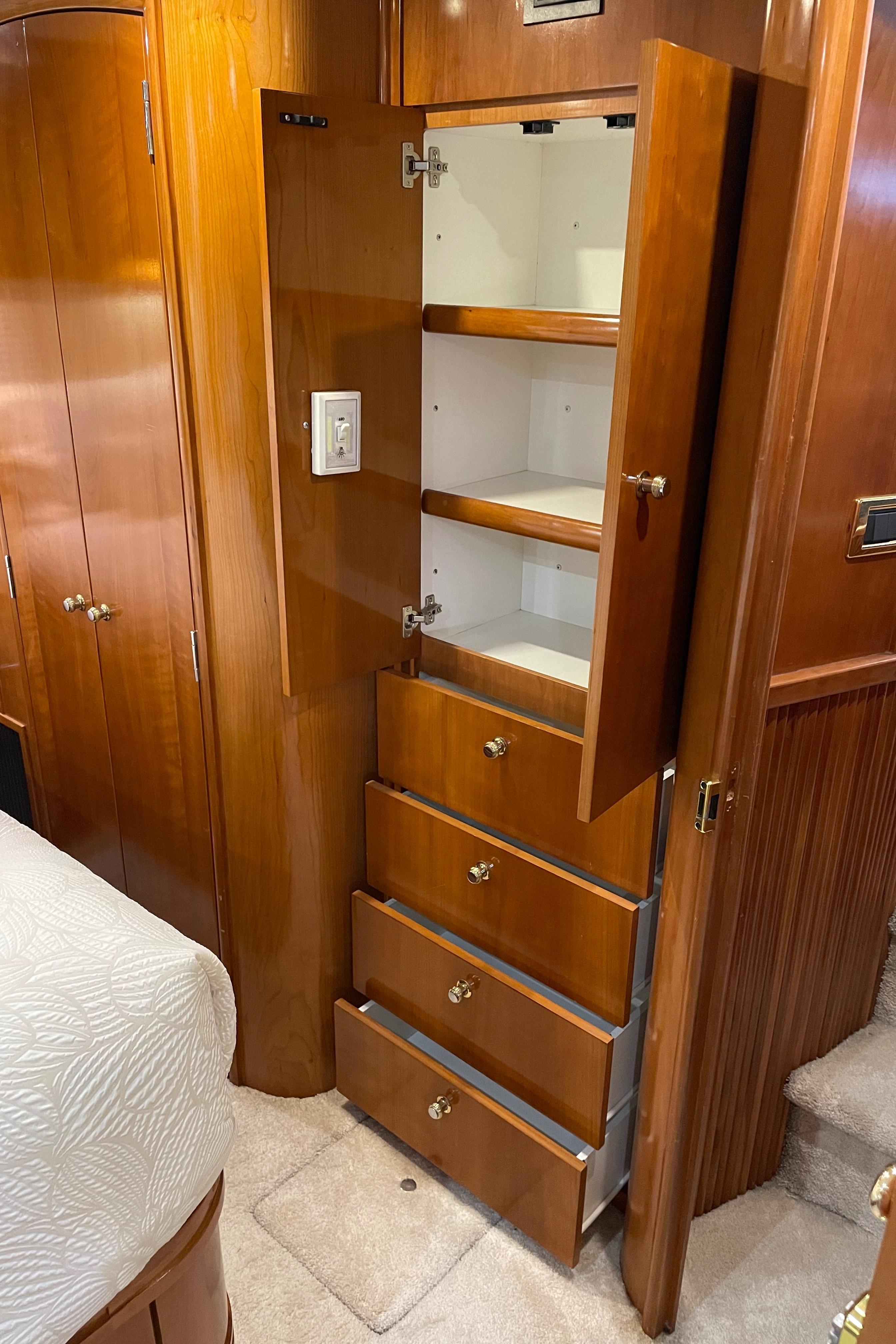 2001 Carver 506 Motor Yacht Motor Yachts