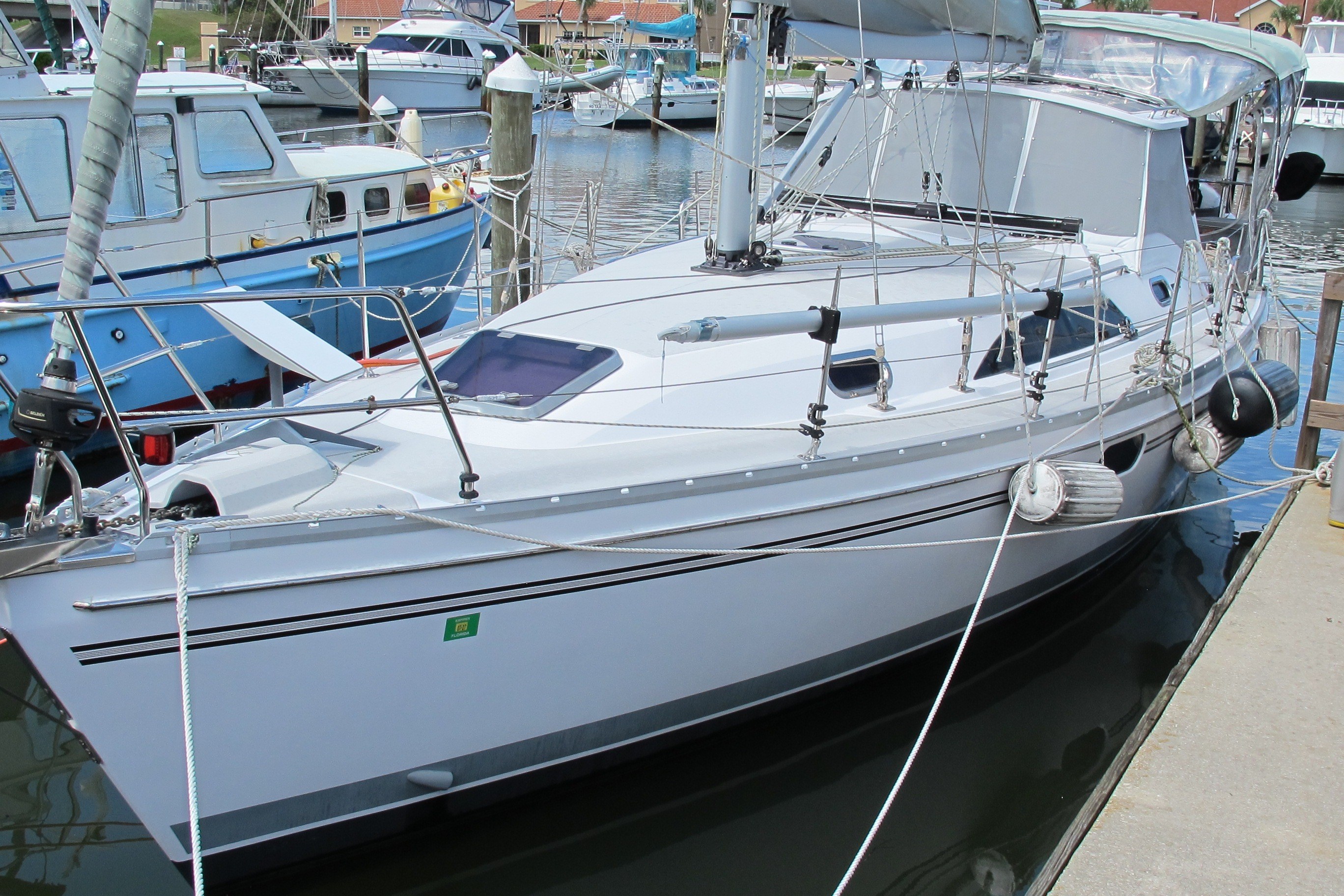 2019 Catalina 355 Cruisers