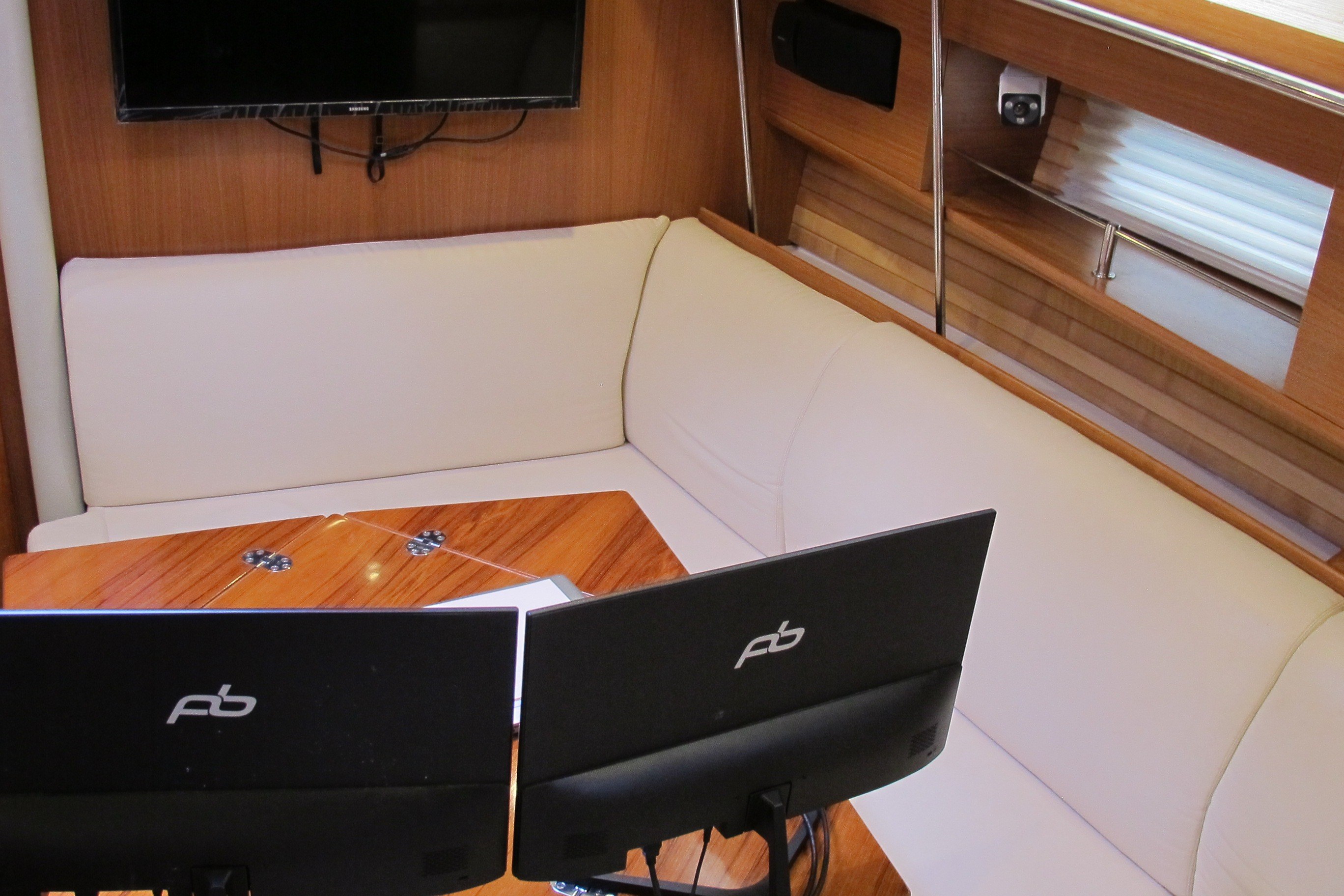 2019 Catalina 355 Cruisers