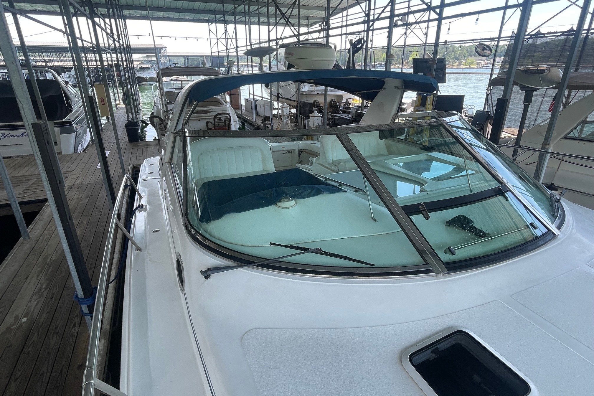 1999 Sea Ray 370 Express Cruiser Cruisers