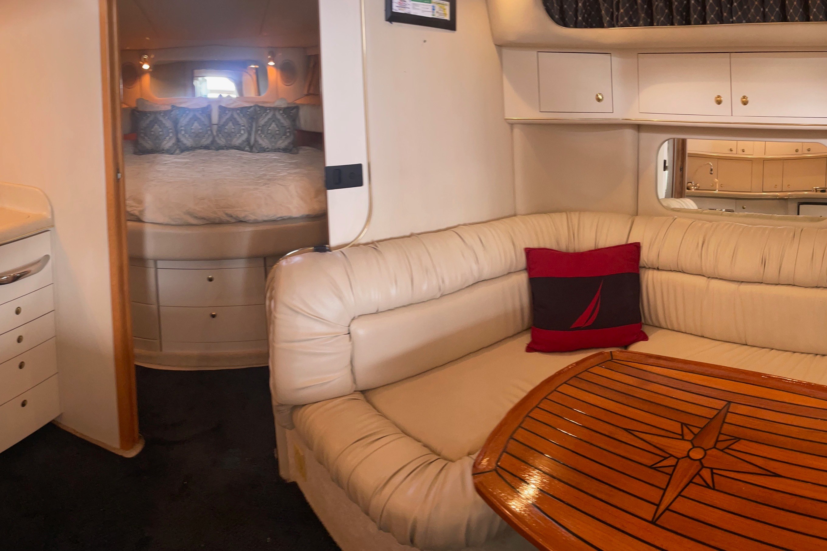 1999 Sea Ray 370 Express Cruiser Cruisers