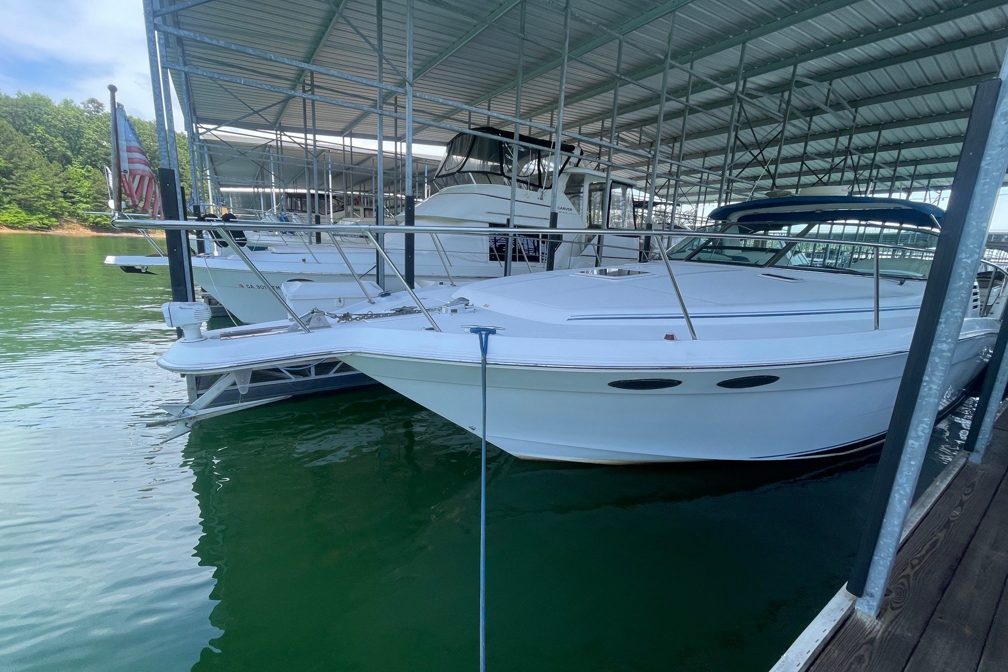 1999 Sea Ray 370 Express Cruiser Cruisers