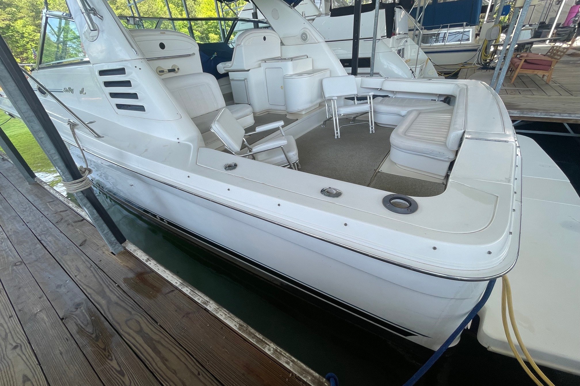 1999 Sea Ray 370 Express Cruiser Cruisers