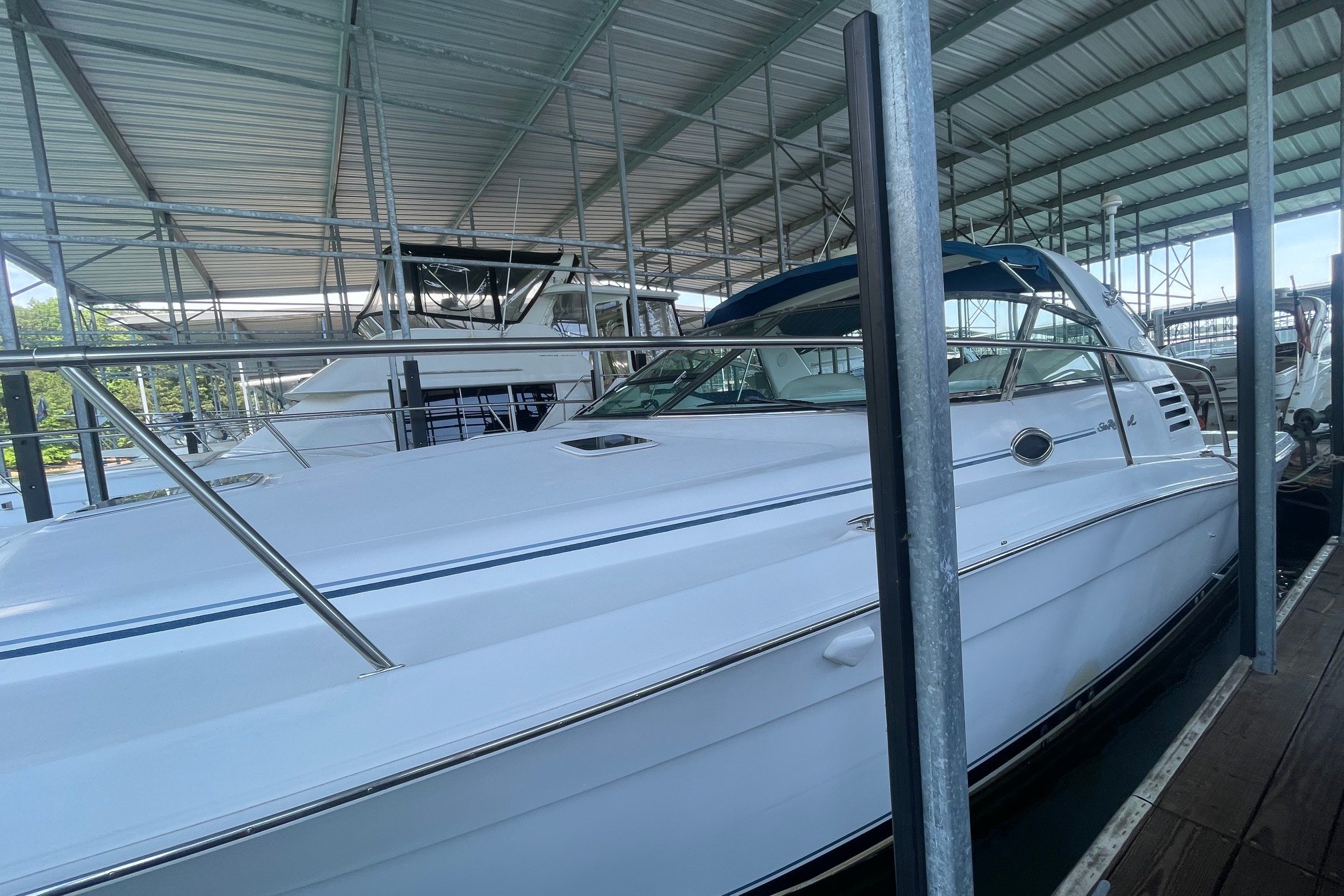 1999 Sea Ray 370 Express Cruiser Cruisers