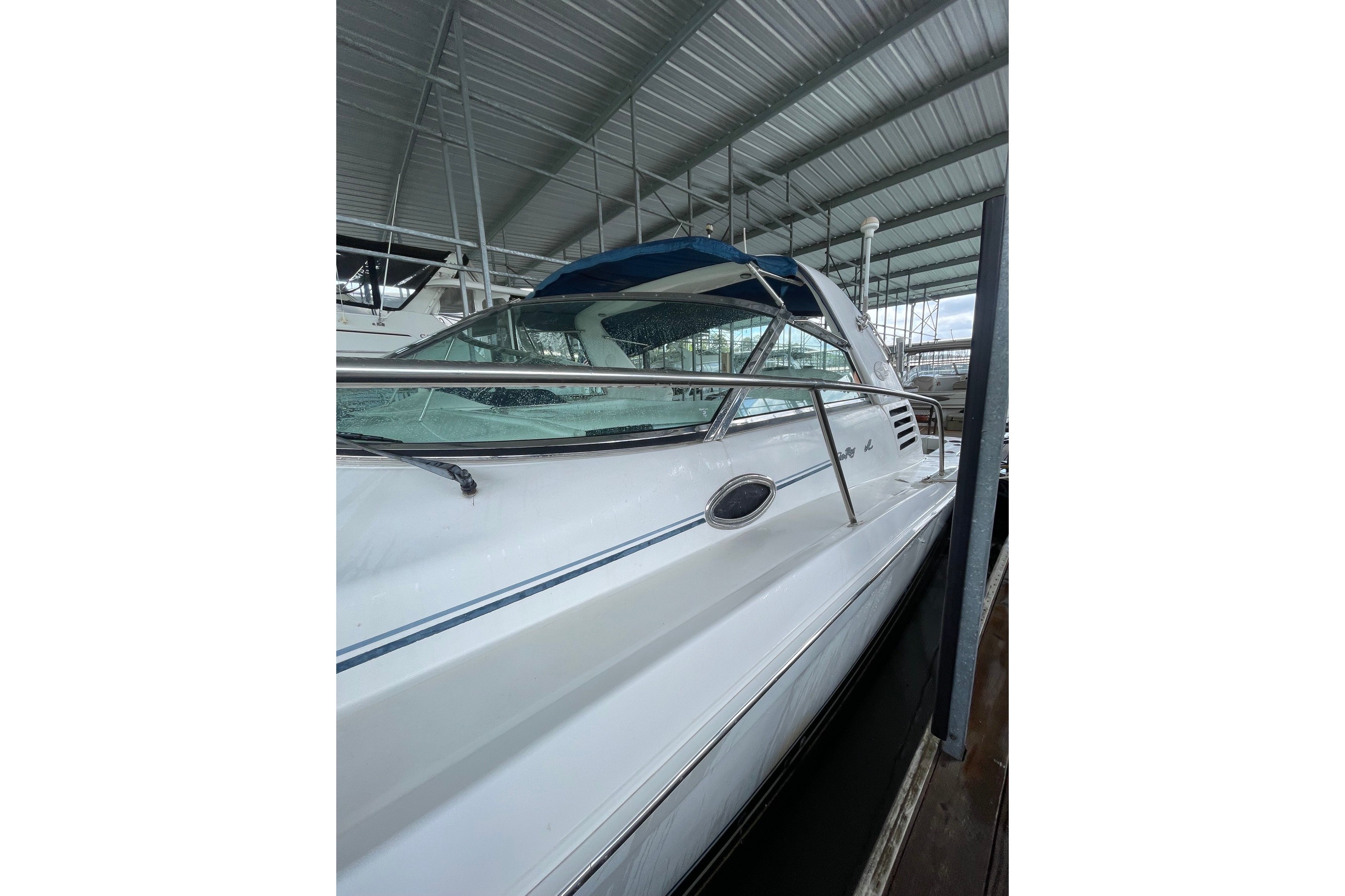 1999 Sea Ray 370 Express Cruiser Cruisers