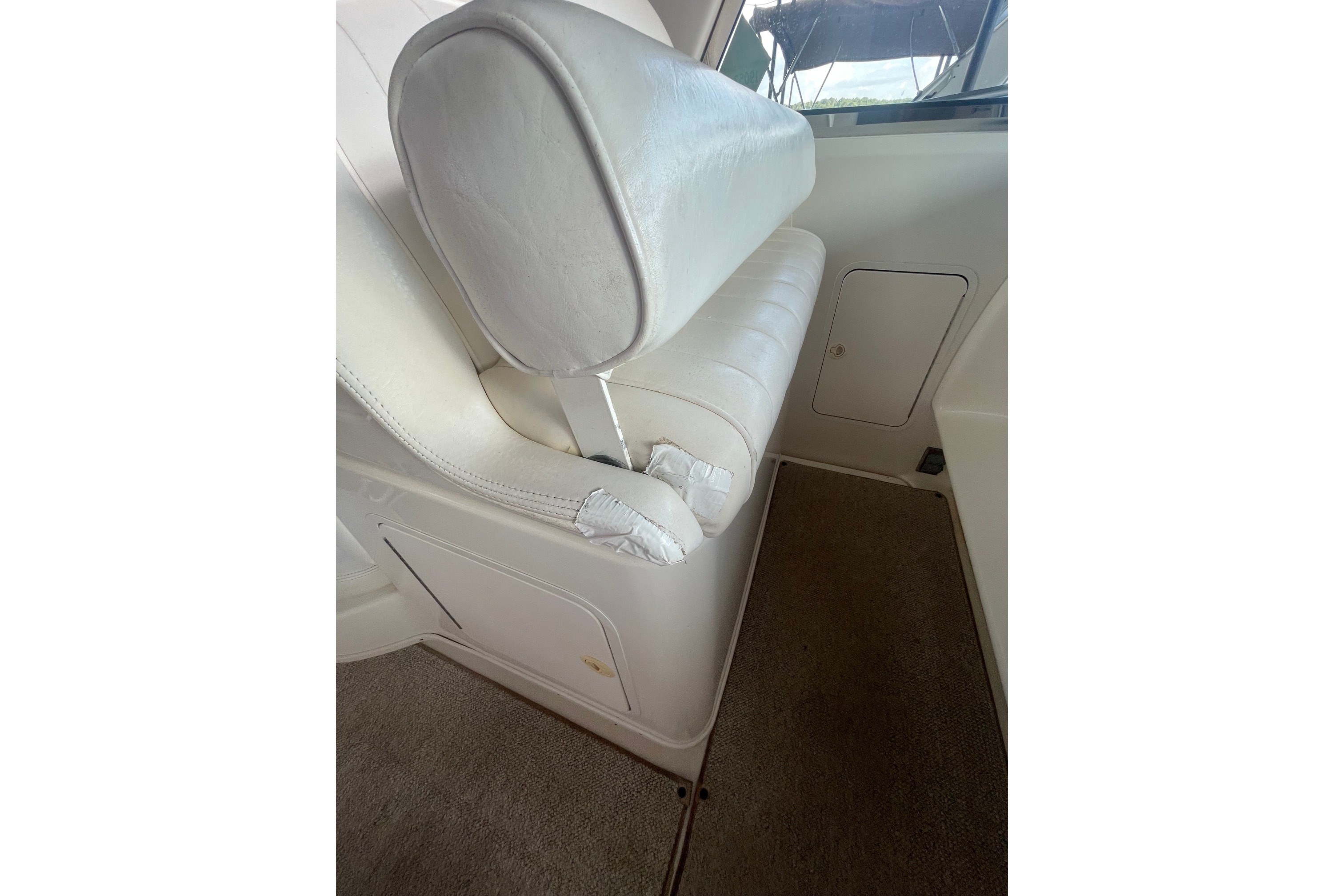 1999 Sea Ray 370 Express Cruiser Cruisers