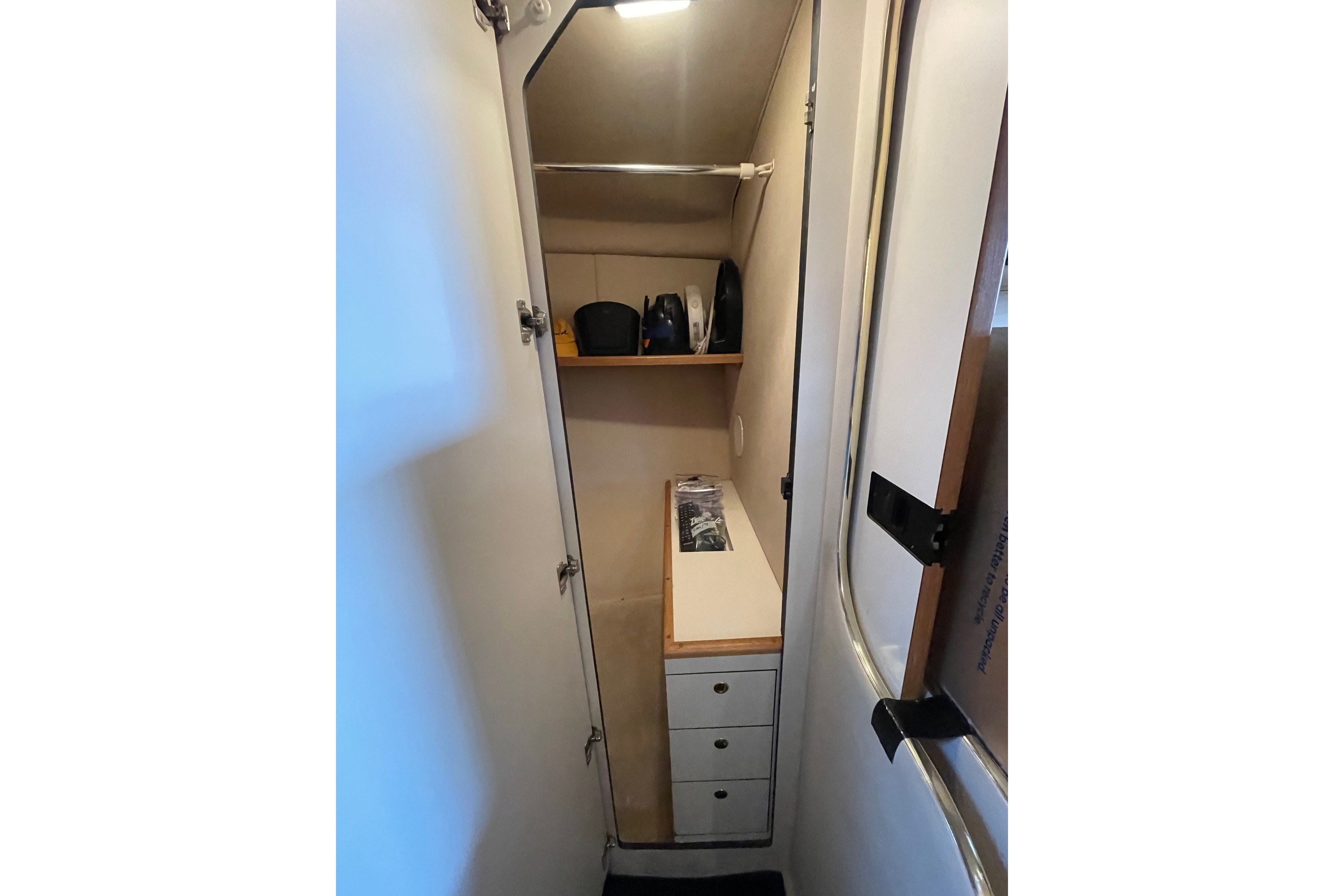 1999 Sea Ray 370 Express Cruiser Cruisers