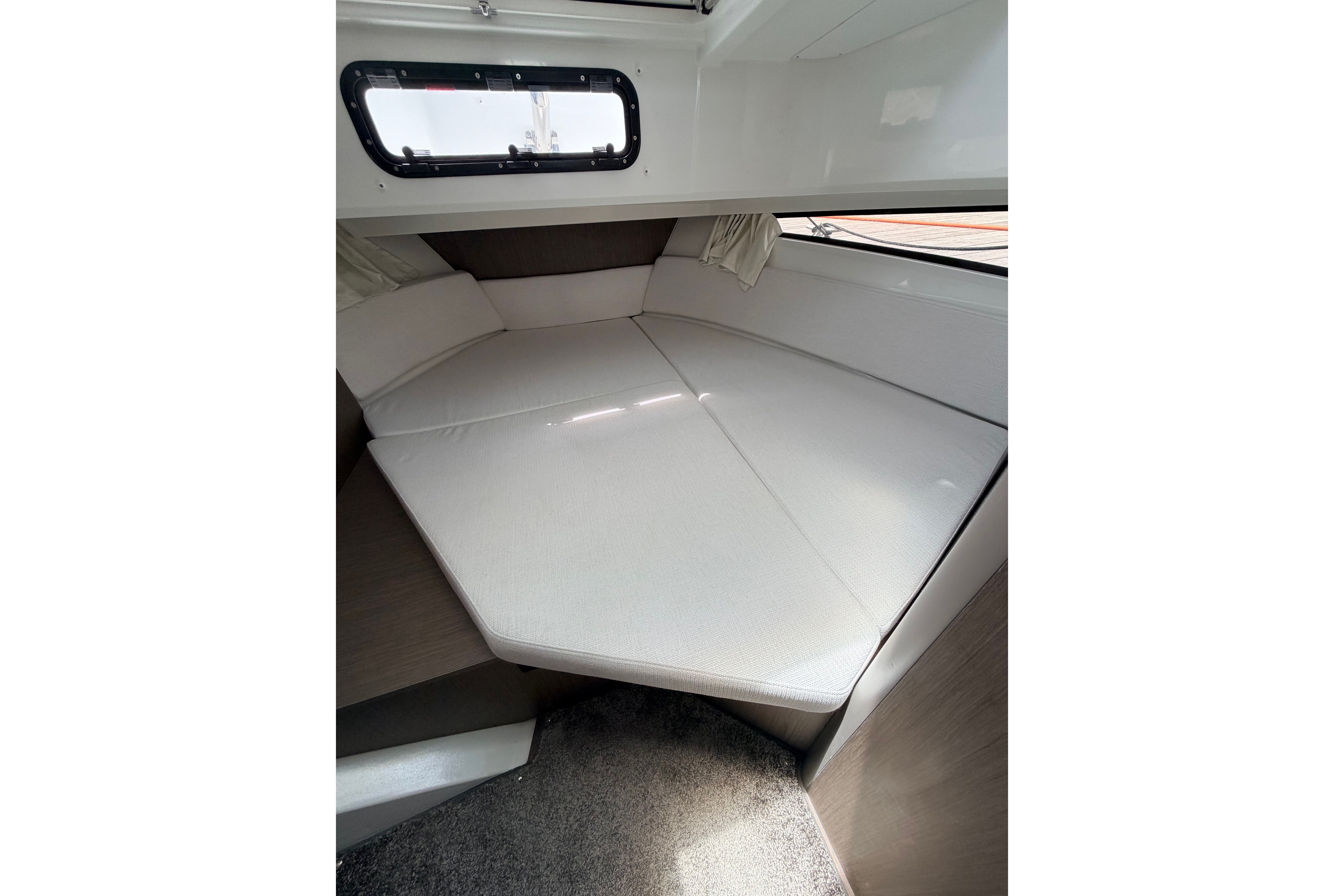 2026 Jeanneau Nc 895 Sport Series 2 Sports Cruiser