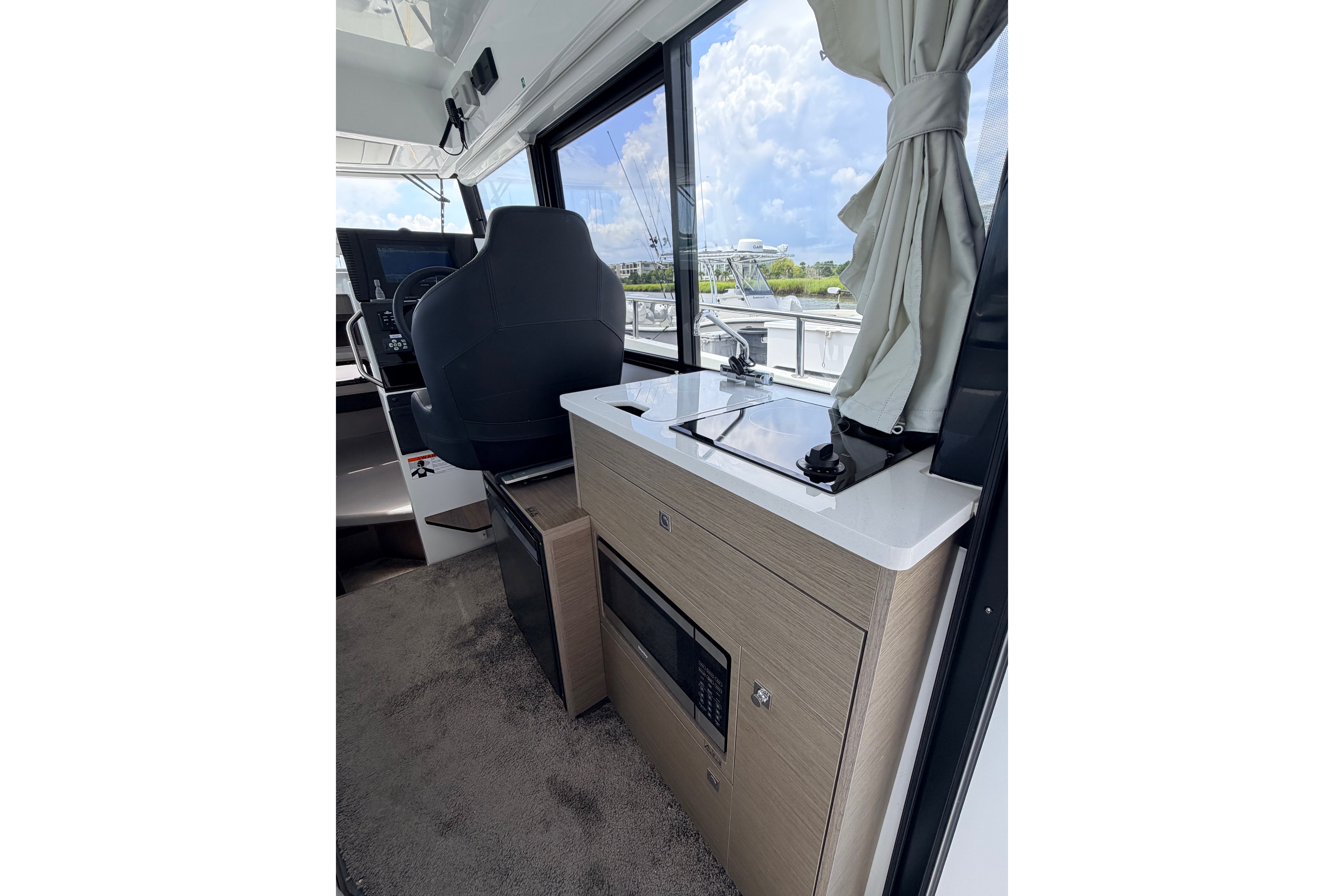 2026 Jeanneau Nc 895 Sport Series 2 Sports Cruiser