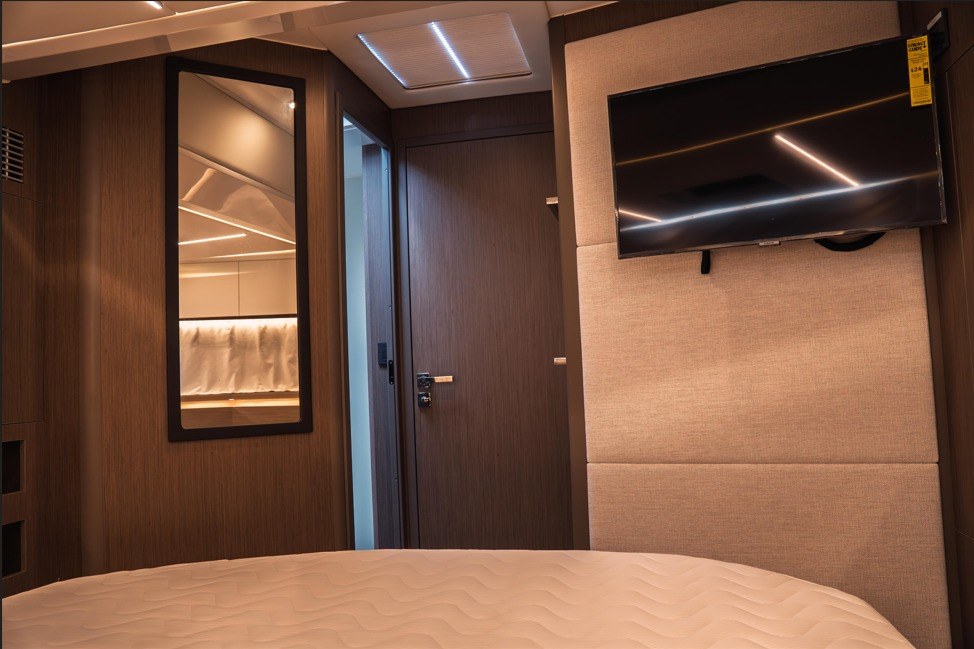 2025 Jeanneau NC 1295 Coupe Boat