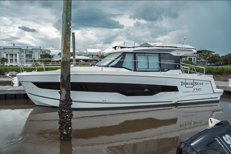 2025 Jeanneau NC 1295 Coupe Boat