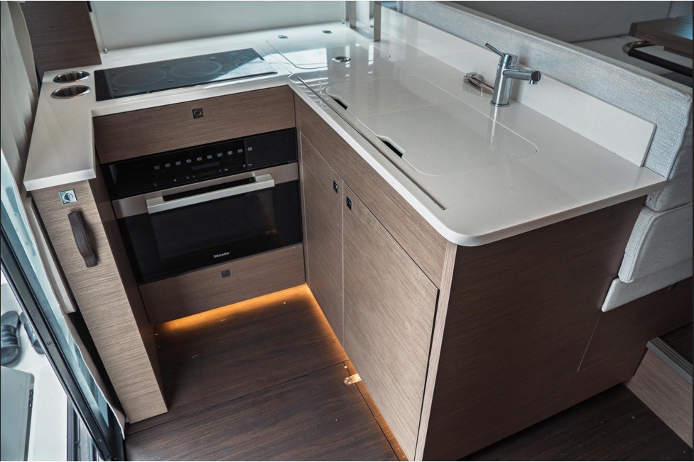 2025 Jeanneau NC 1295 Coupe Boat