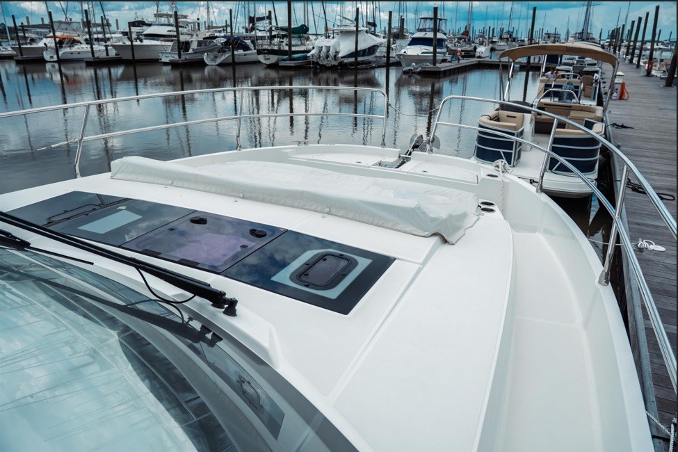 2025 Jeanneau NC 1295 Coupe Boat
