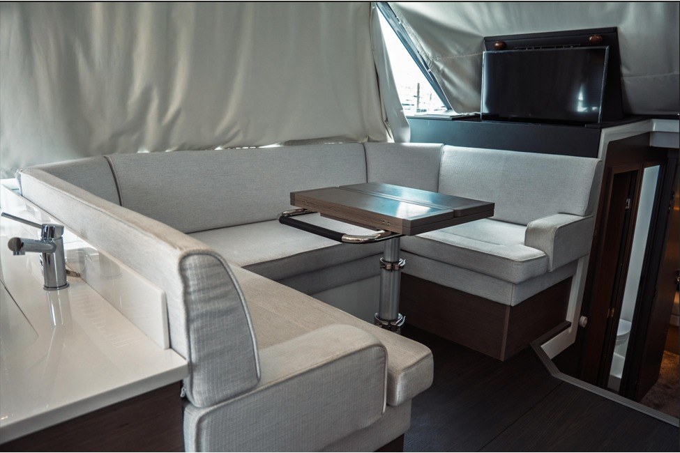 2025 Jeanneau NC 1295 Coupe Boat