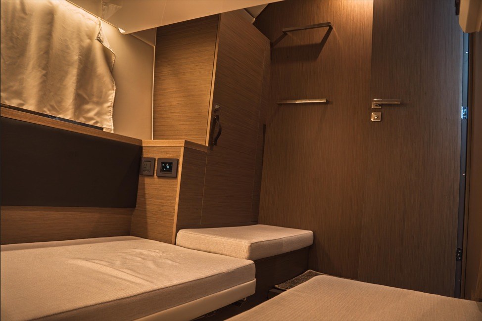 2025 Jeanneau NC 1295 Coupe Boat